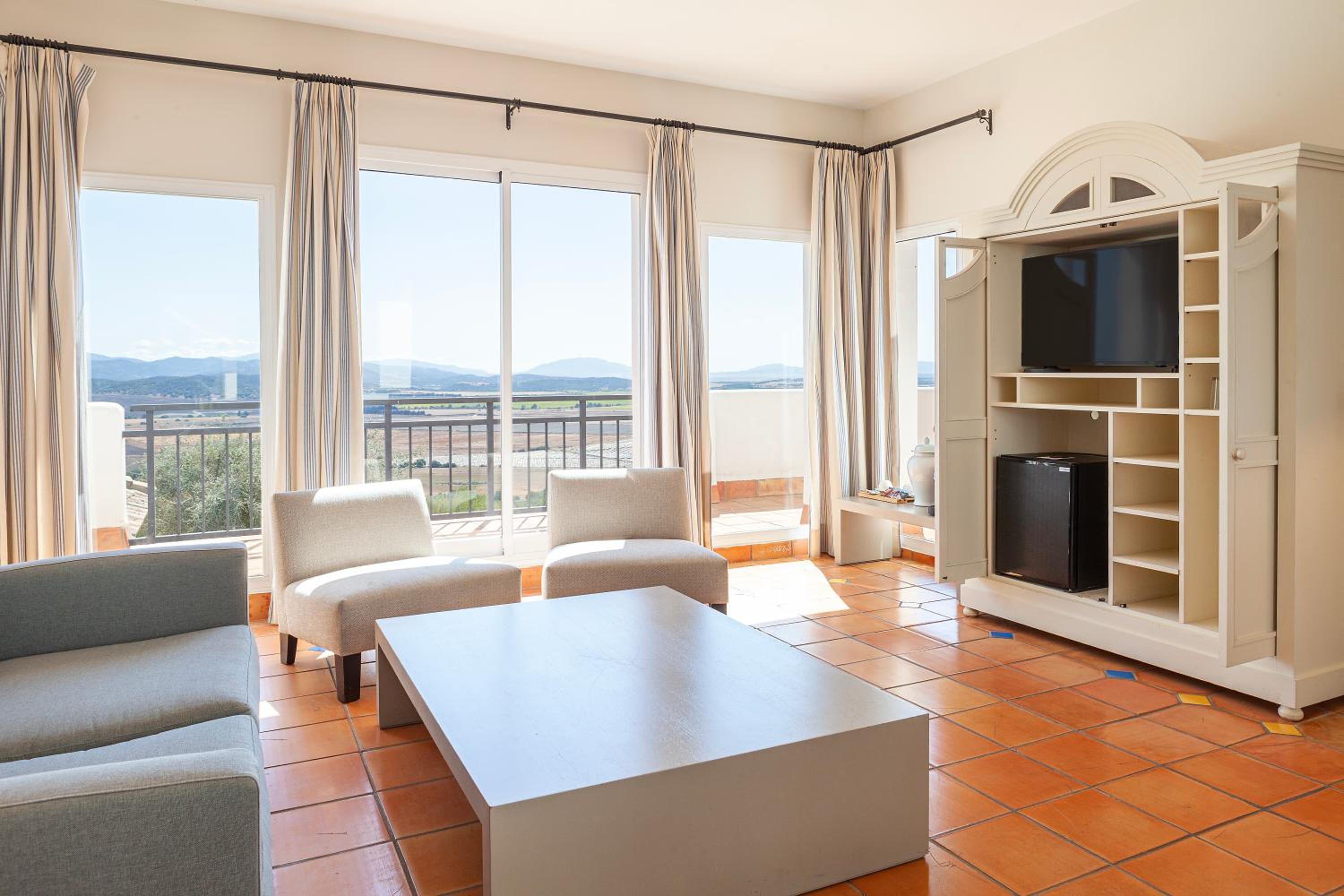 Family Junior Suite with views photo 3