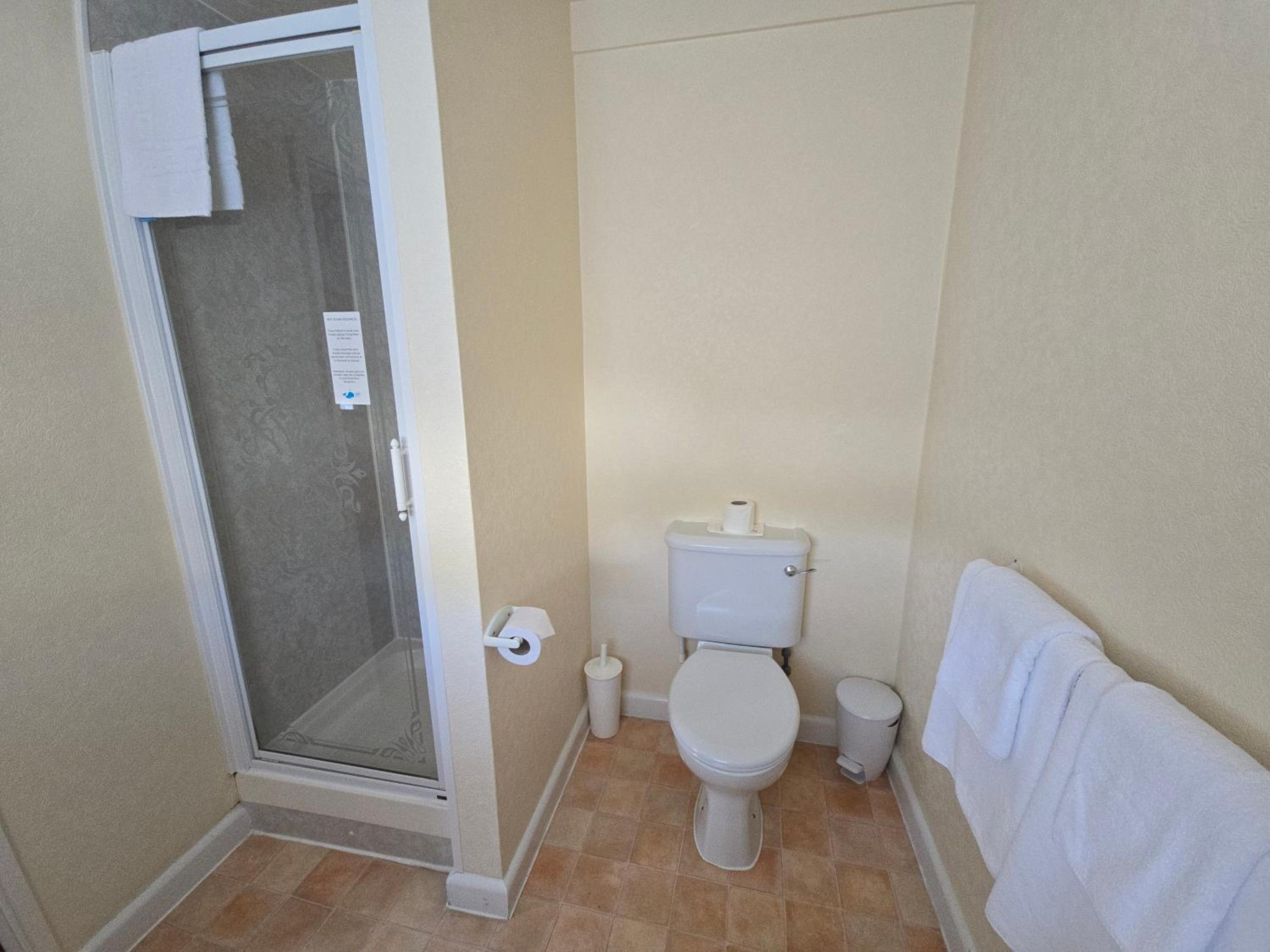 Double Room with Courtyard View - Photo 4