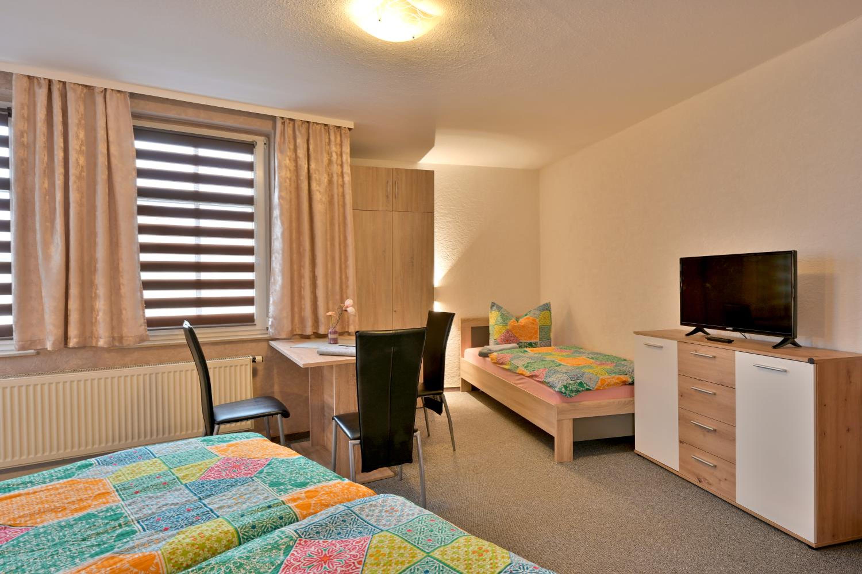 Standard Triple Room - Photo 3