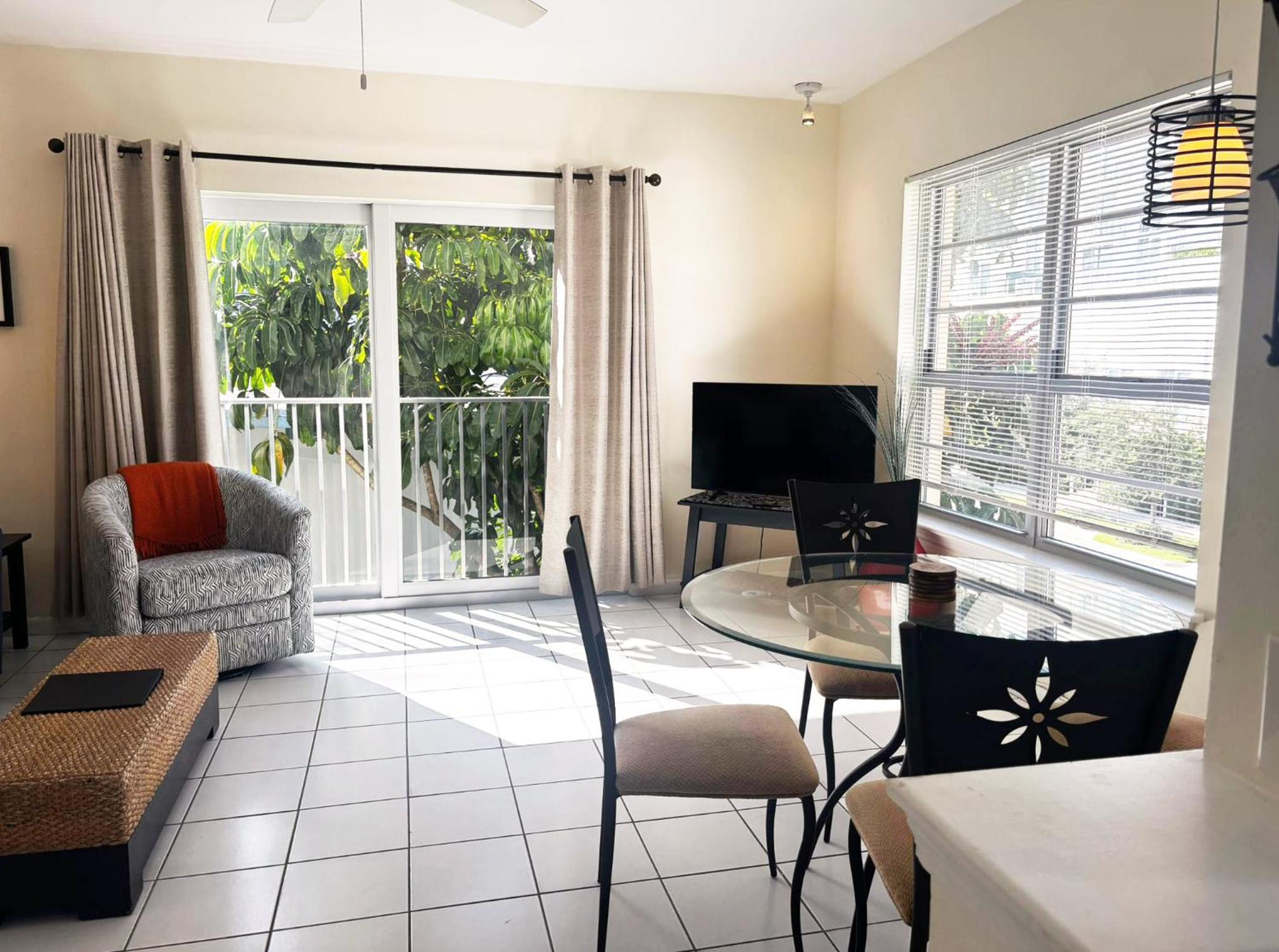 Apartment - Photo 36