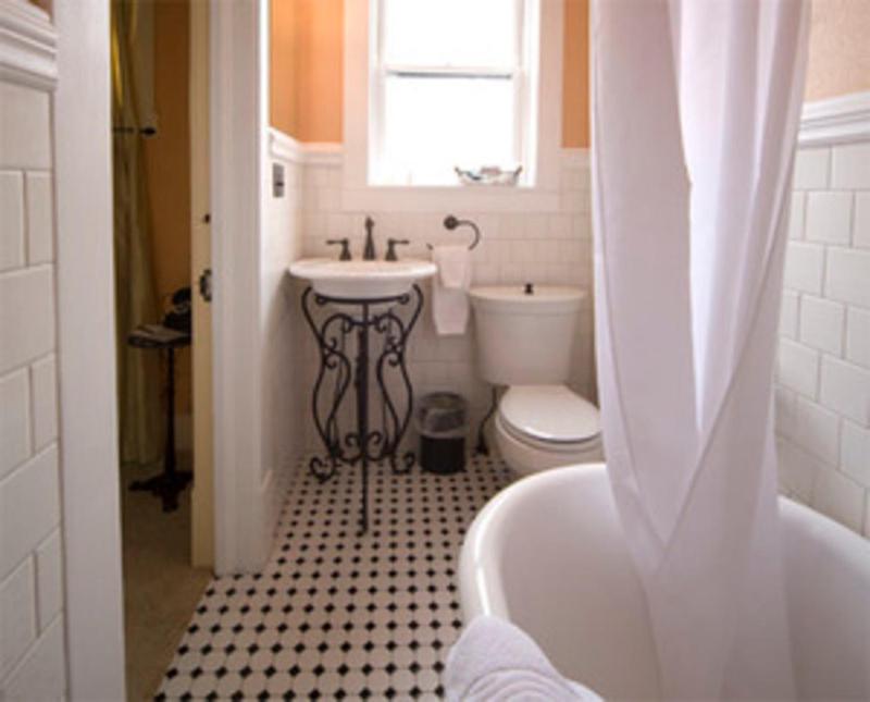 Classic King Room photo 2