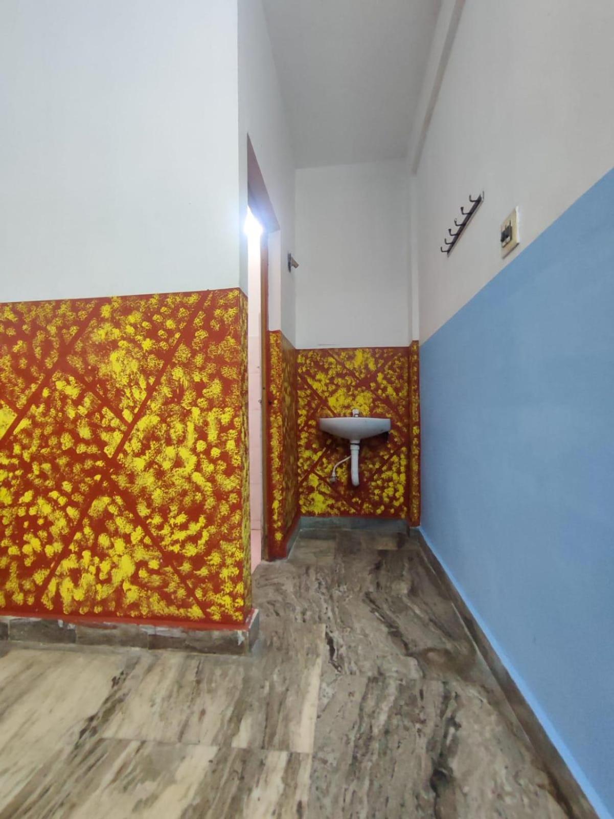 Budget Double Room photo 3