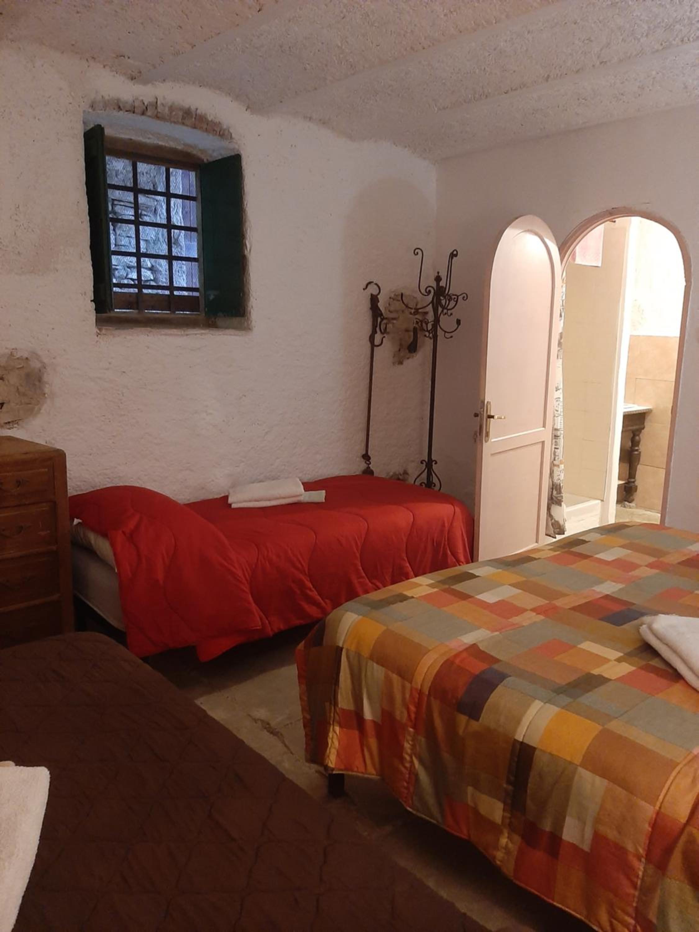 Quadruple Room with Private Bathroom photo 1