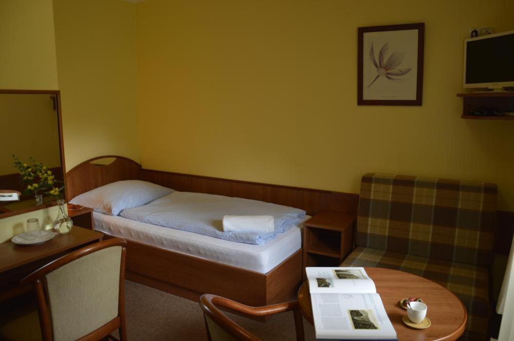 Deluxe Twin Room photo 3