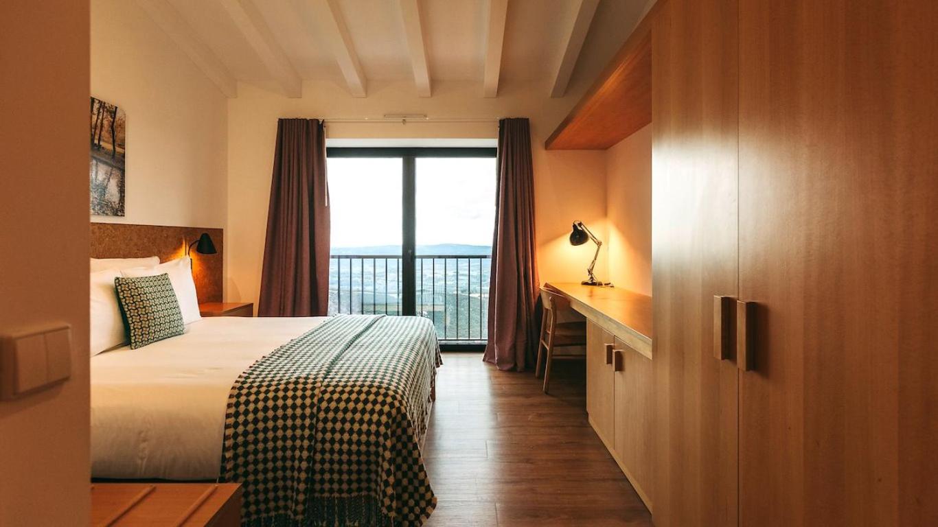 Double Room with Mountain View