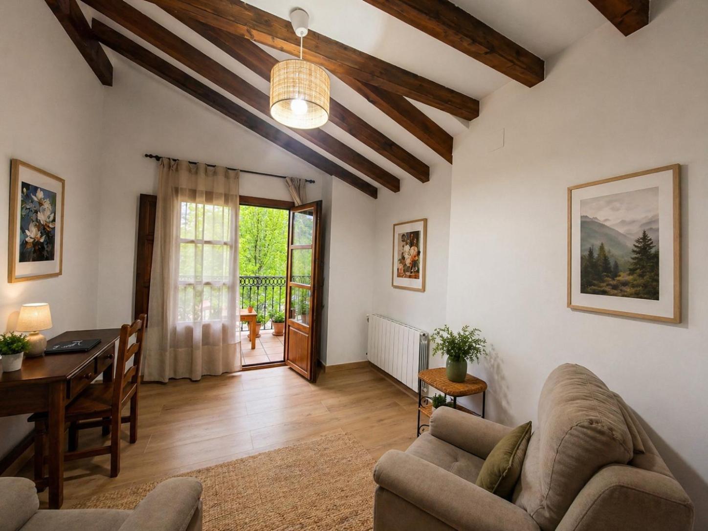 Double or Twin Room with Balcony photo 2
