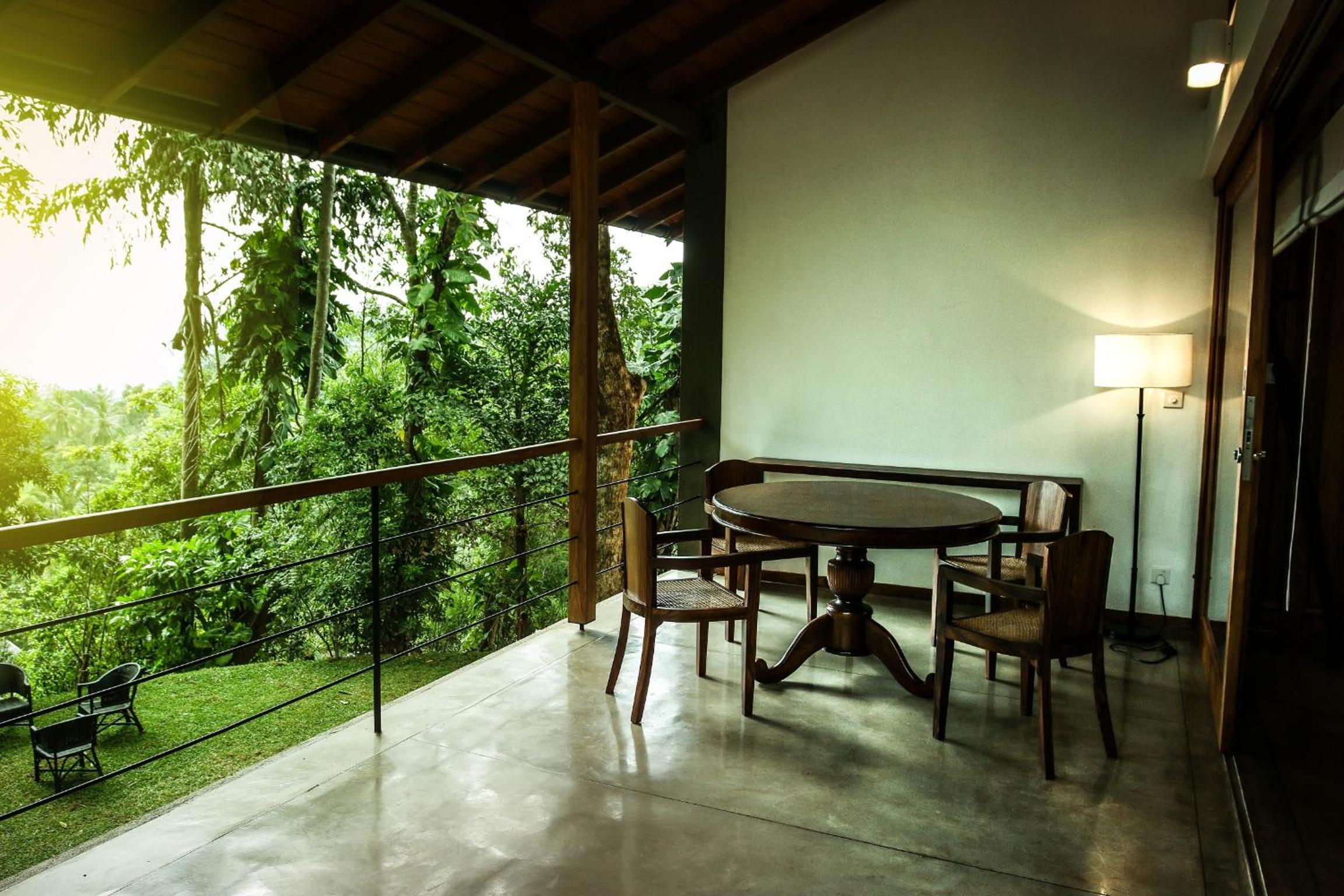 Queen Suite - Photo 12