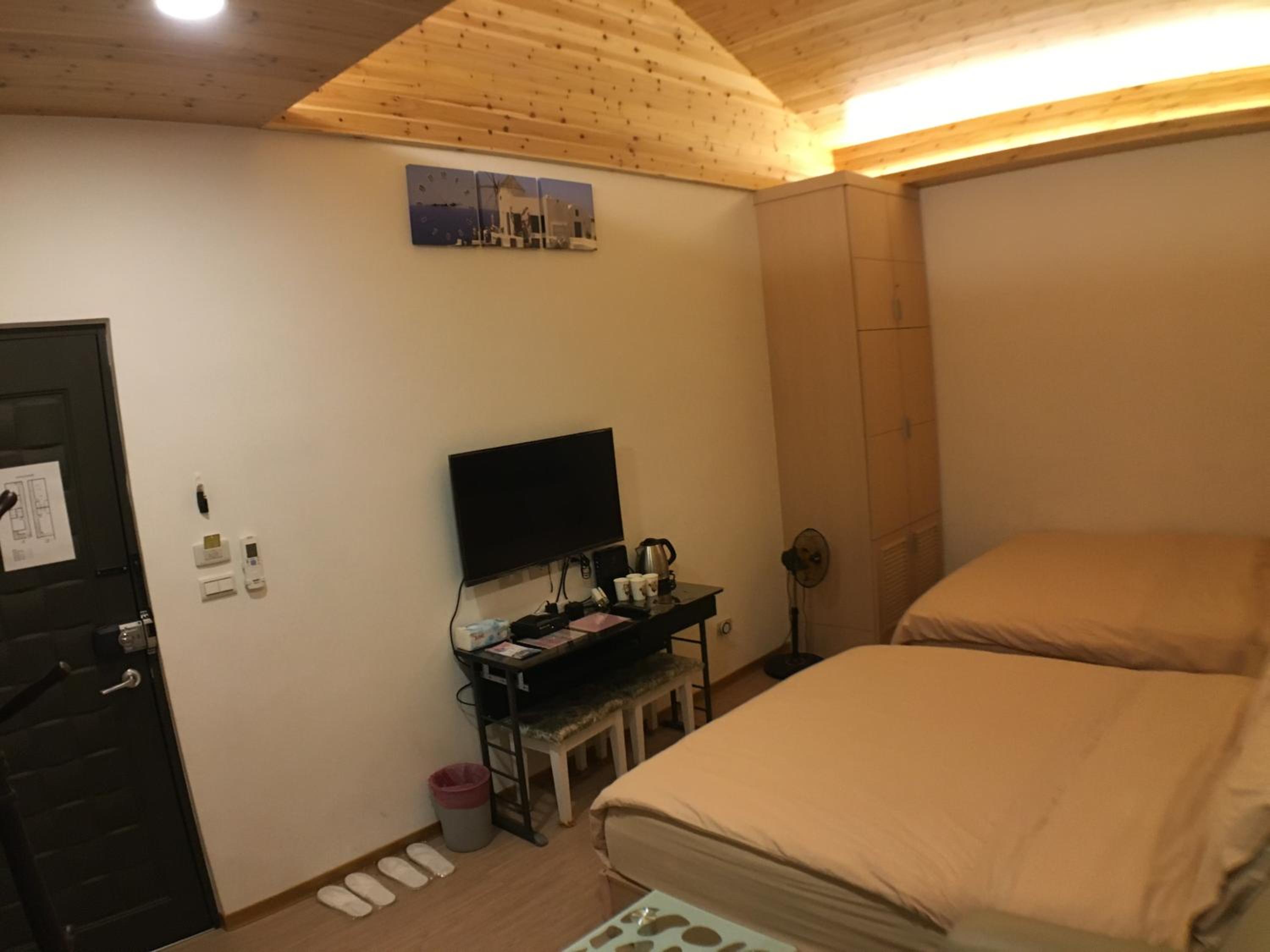 High Rise Suite photo 3