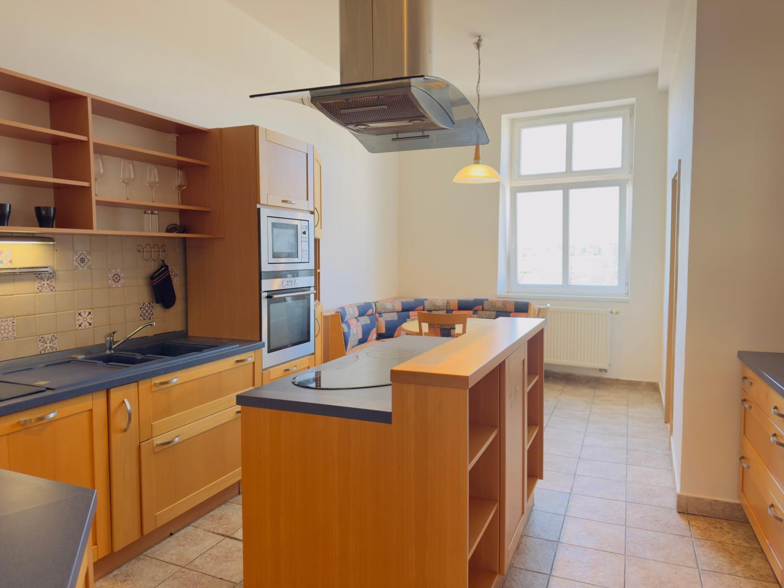 Two-Bedroom Deluxe Apartment photo 2