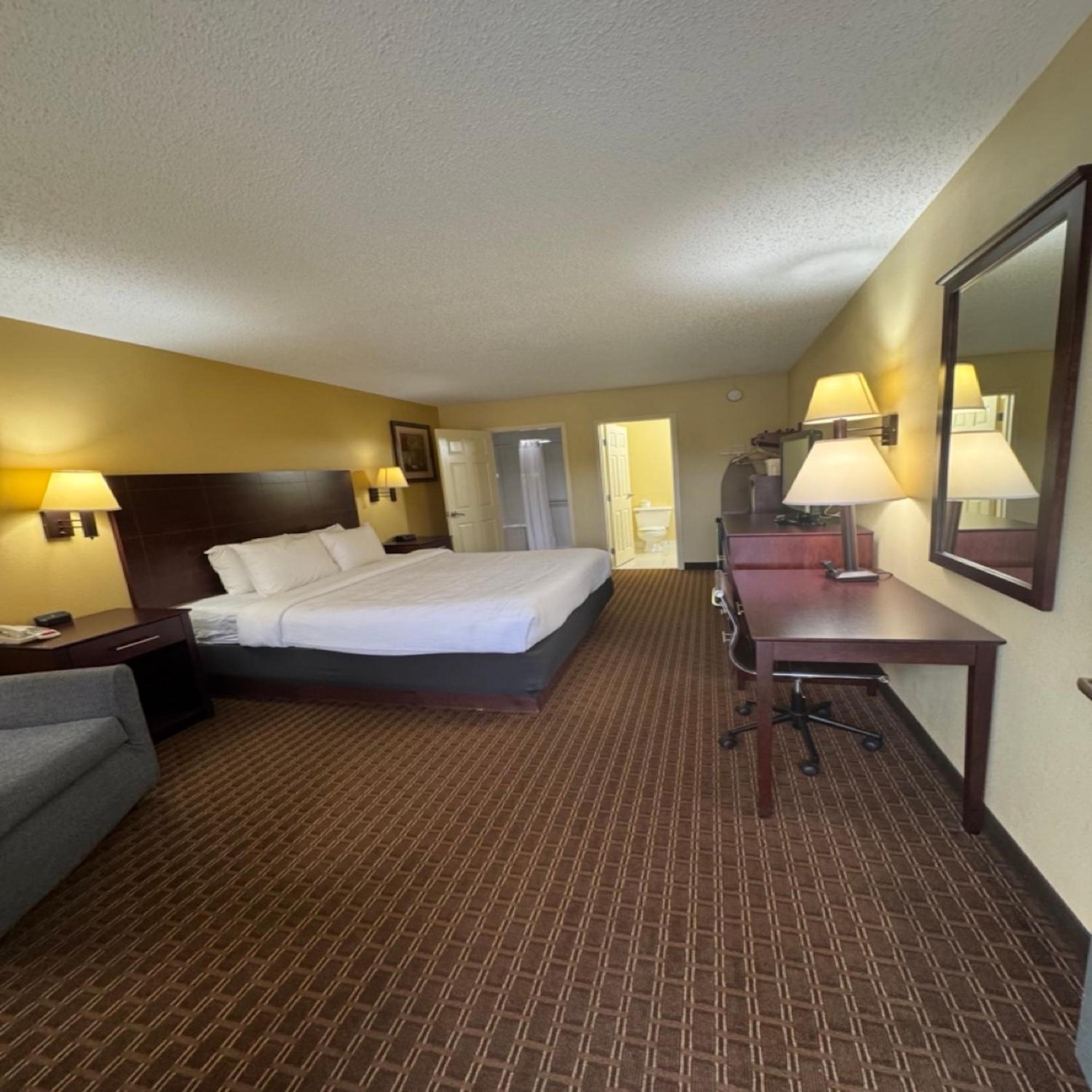 King Room - Non Smoking/Ground Floor photo 1