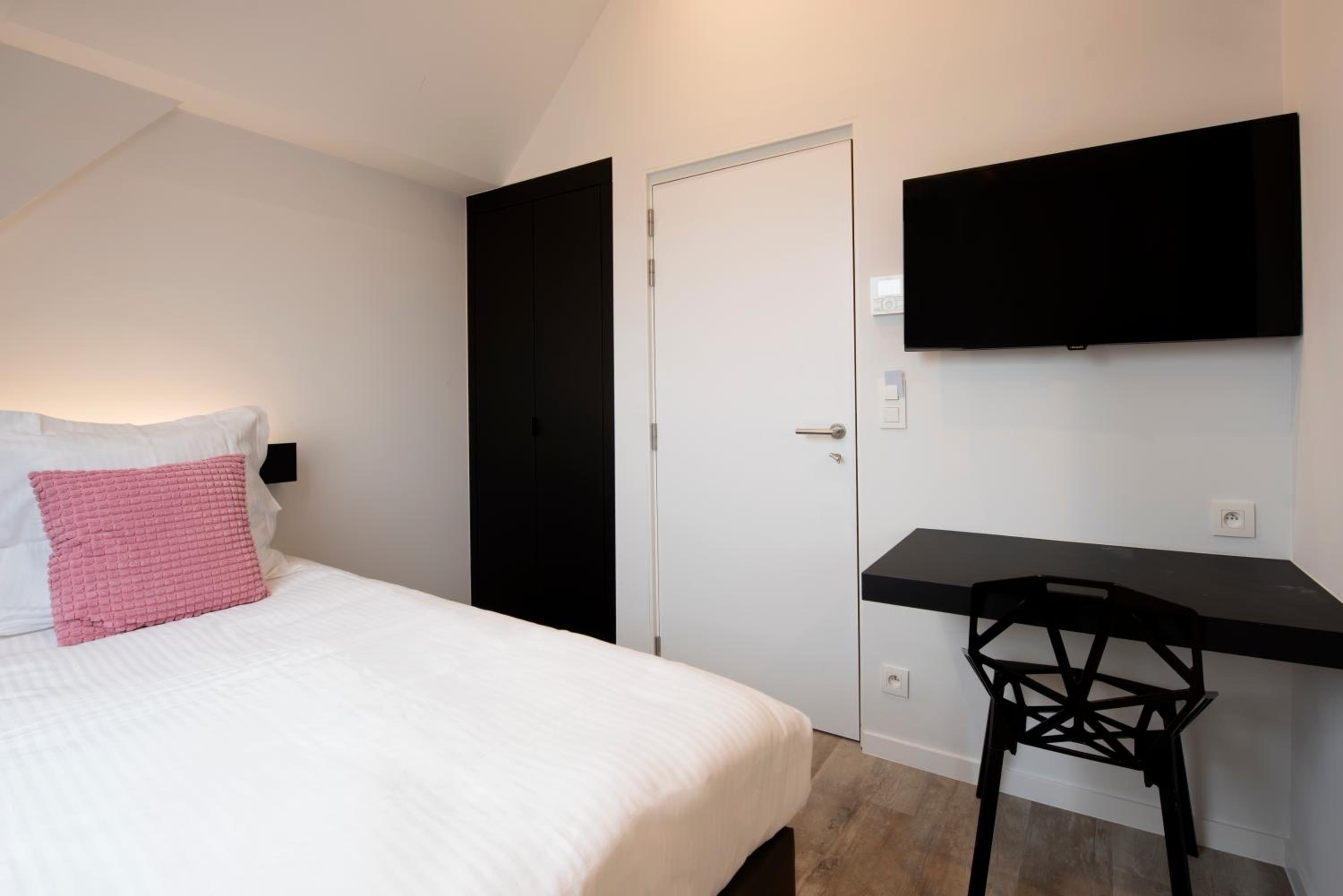 Budget Single Room photo 2