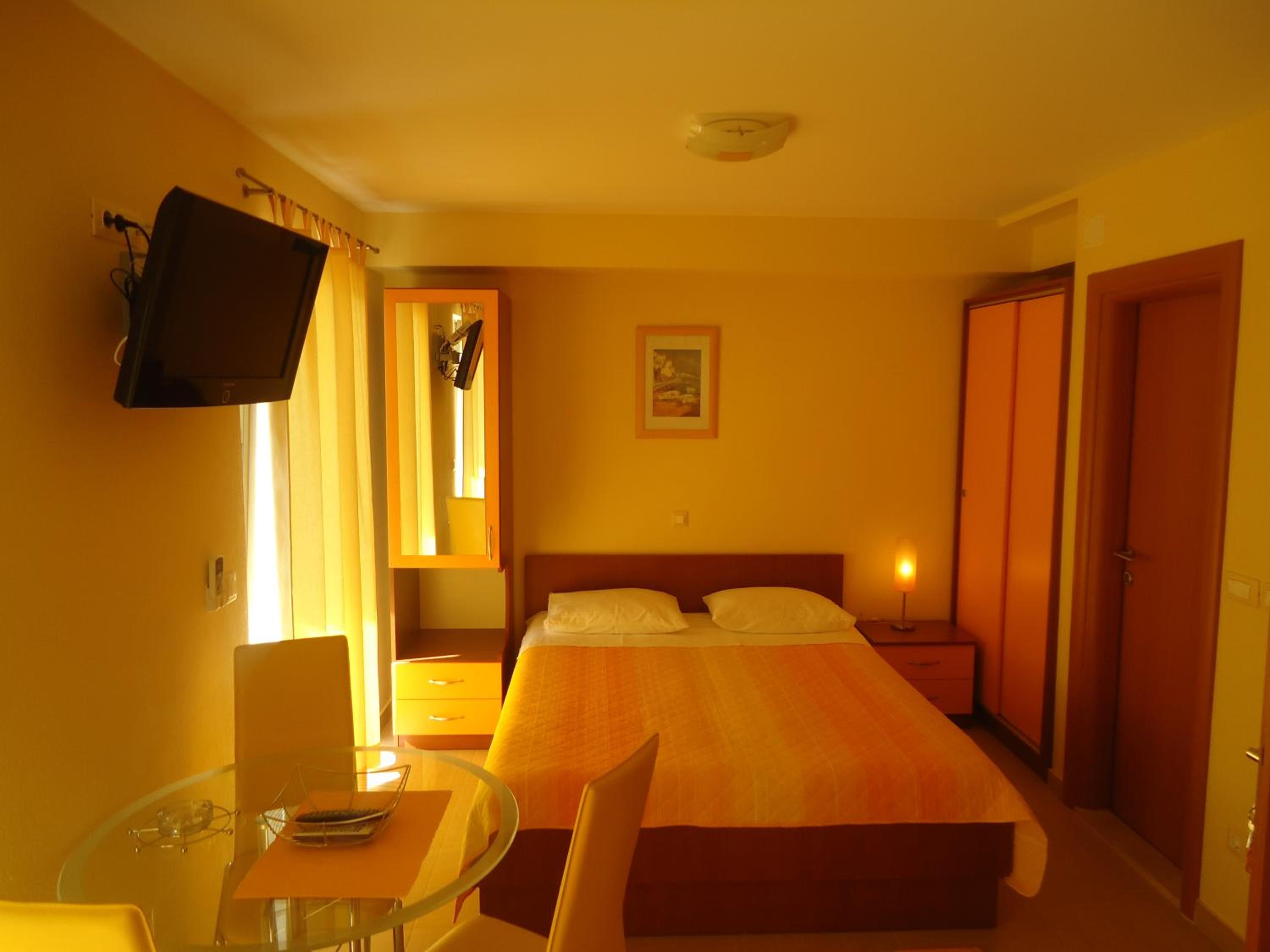 Studio with Balcony and Sea View