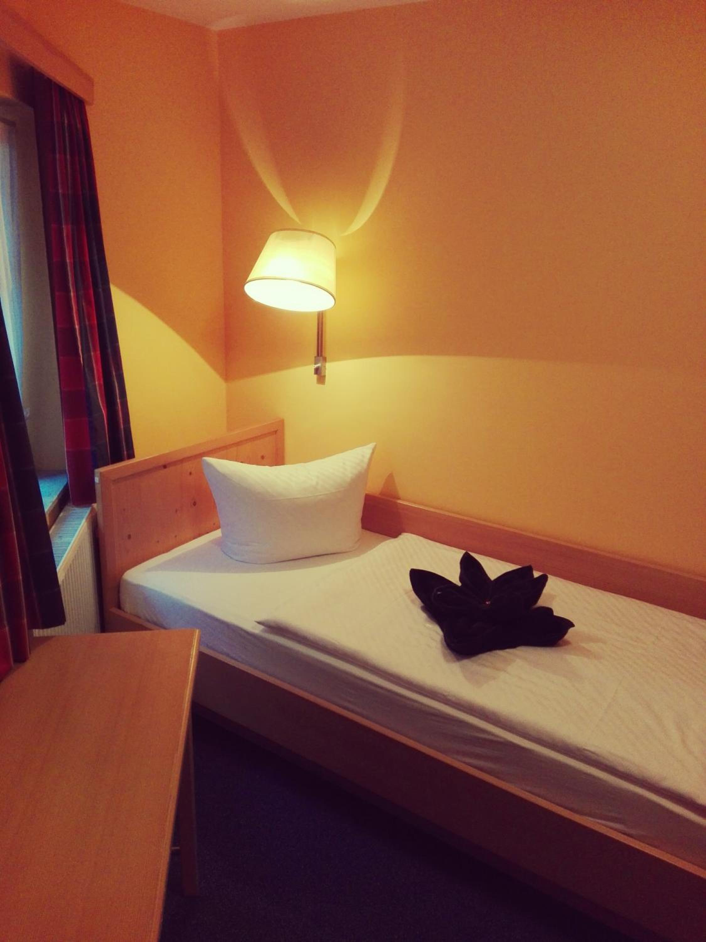 Single Room photo 3