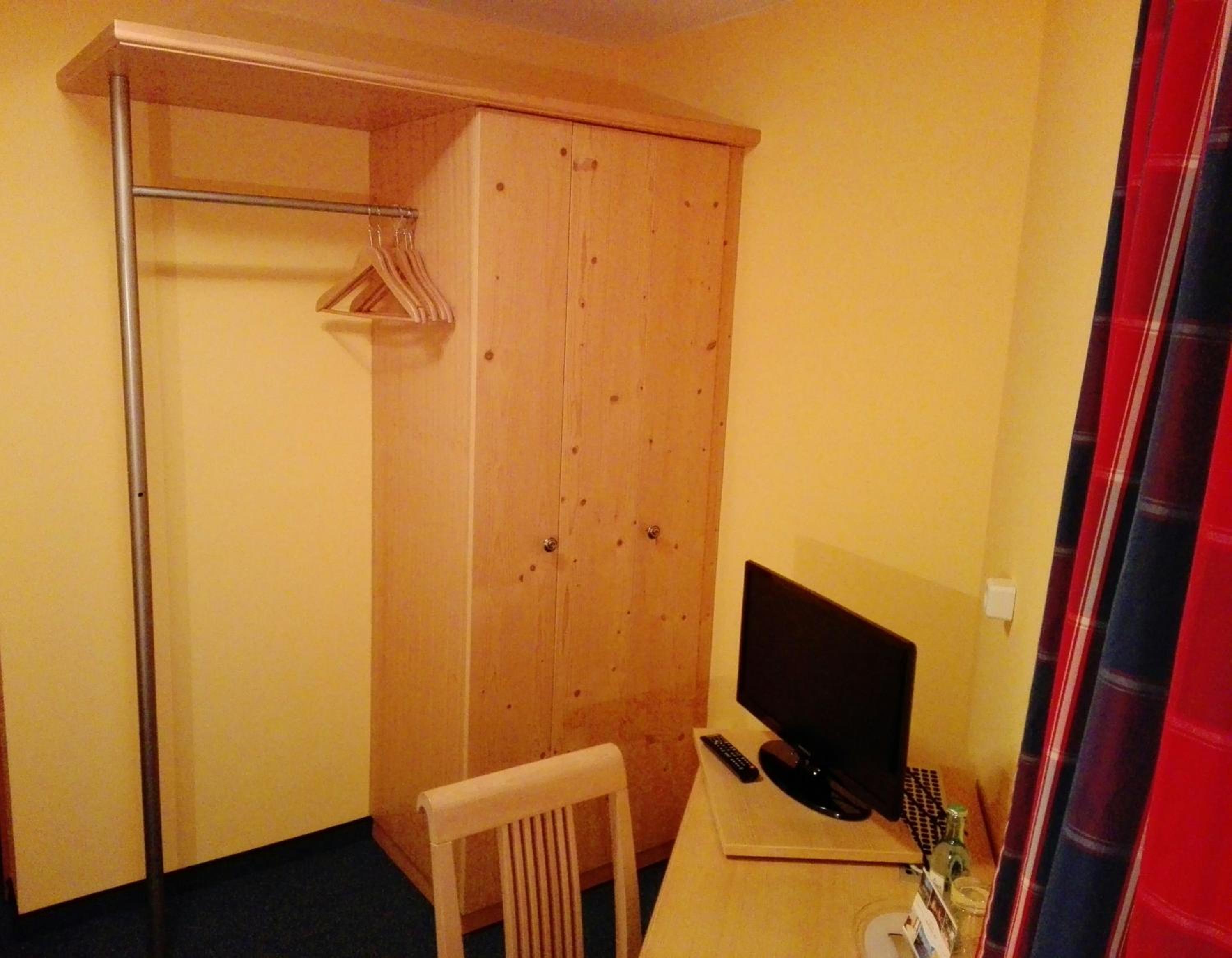 Single Room photo 2