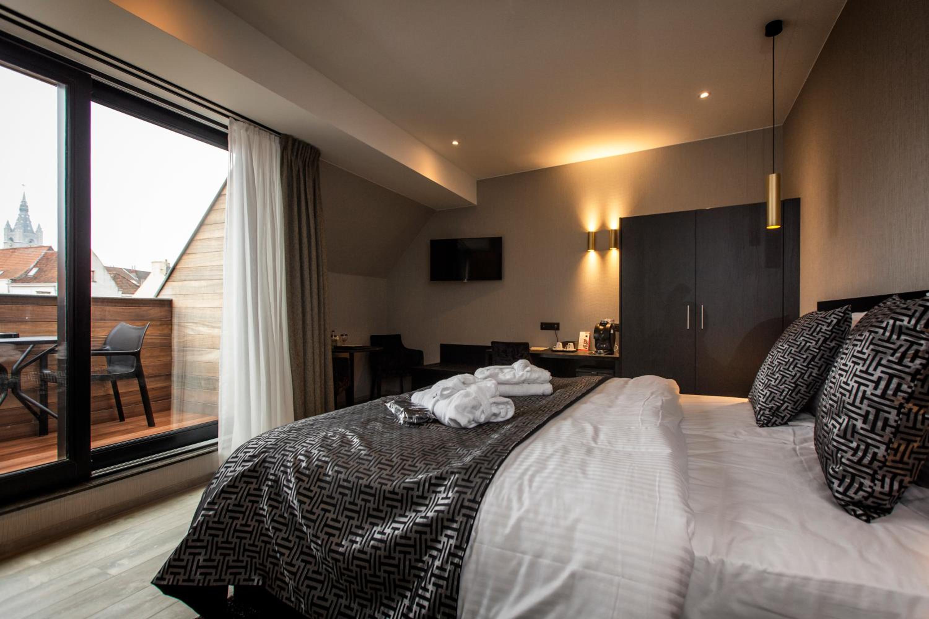 Exclusive Double Room With River View - Photo 13