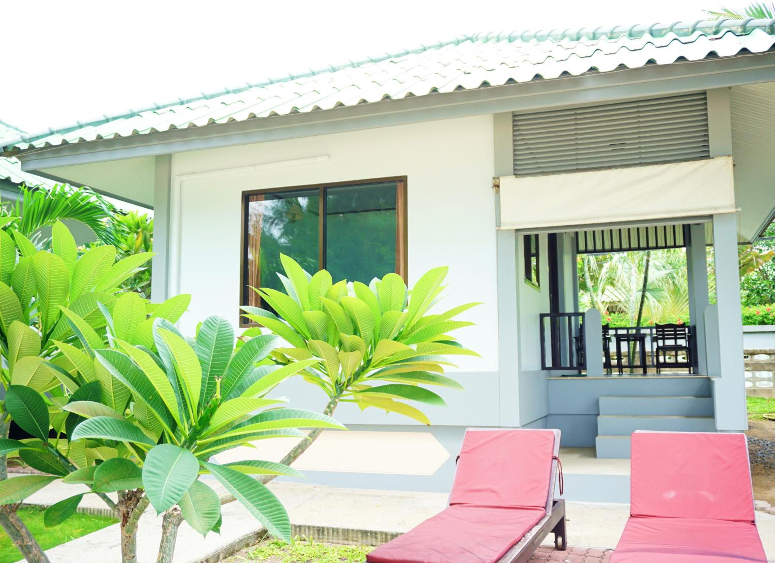 Sea View Bungalow - Photo 7