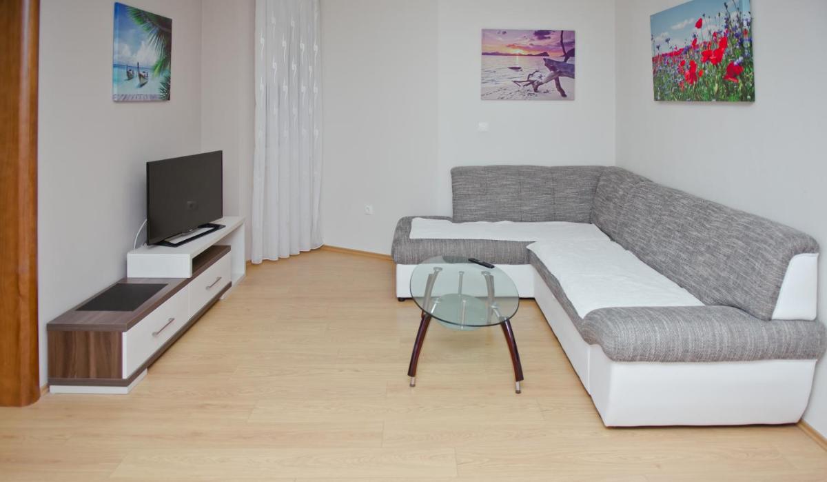 Three-Bedroom Apartment photo 1