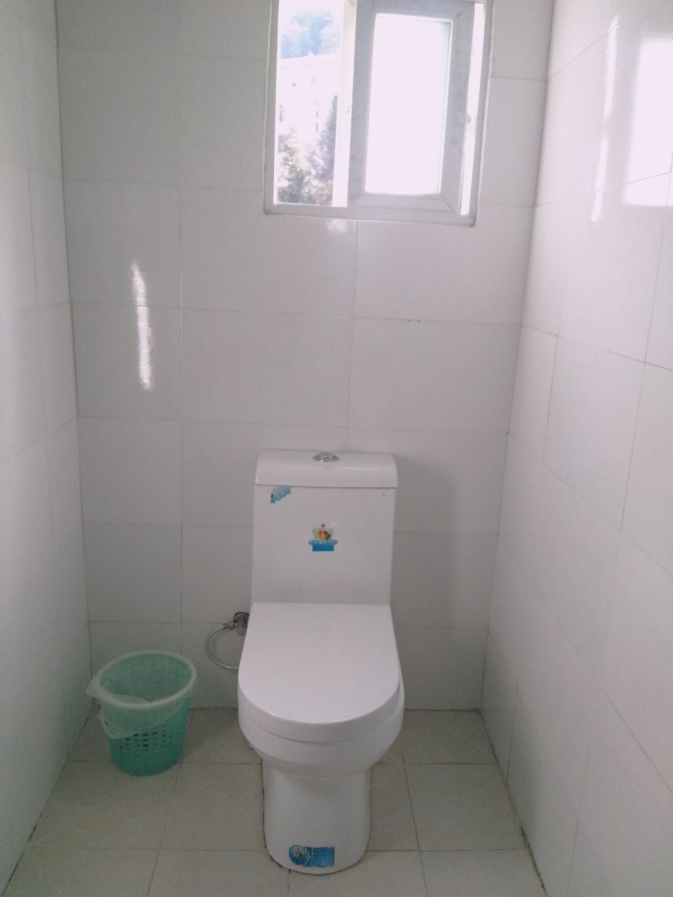 Twin Room with Private Bathroom photo 3