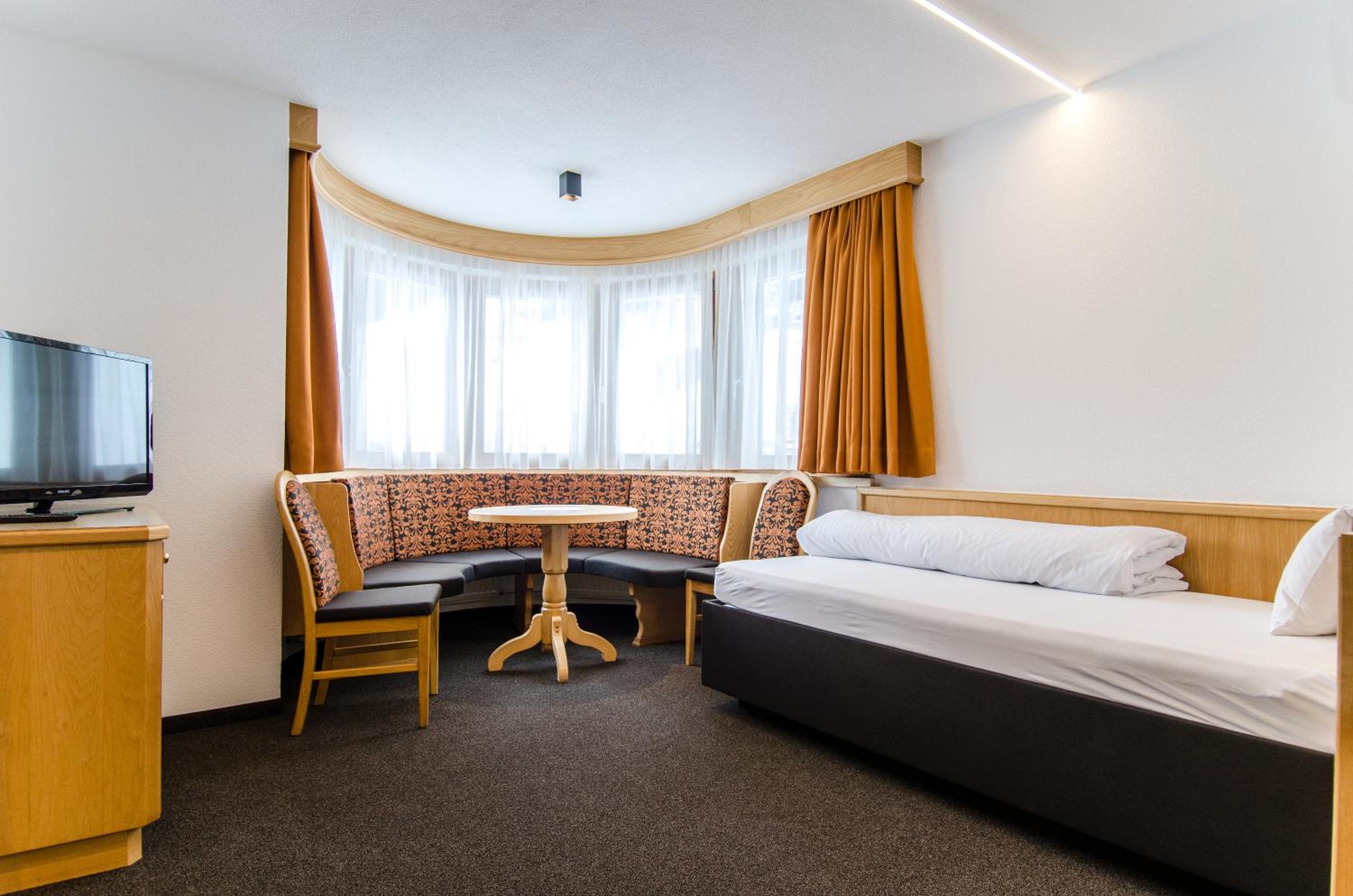 Triple Room with Balcony photo 3