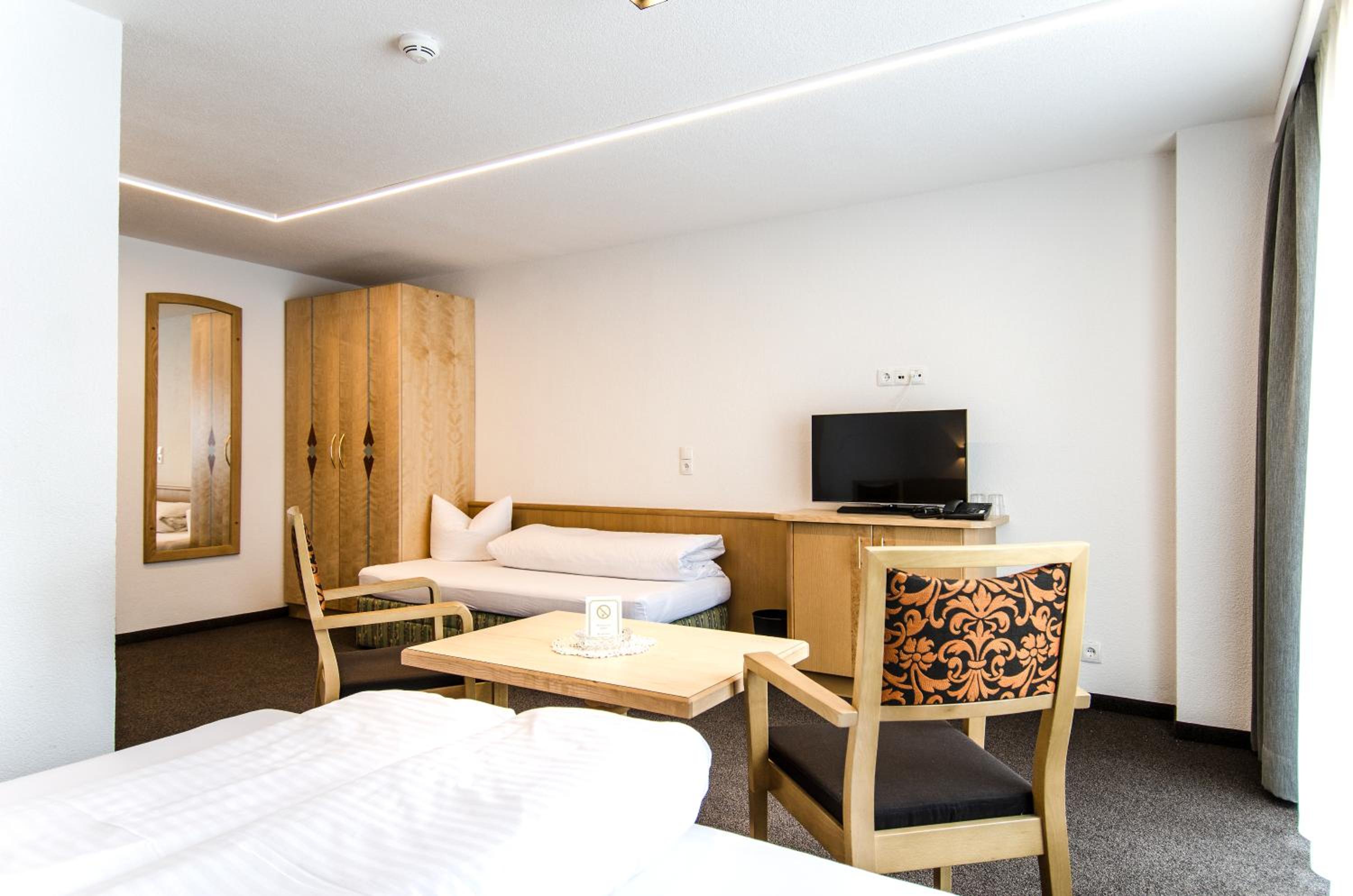 Triple Room with Terrace photo 1