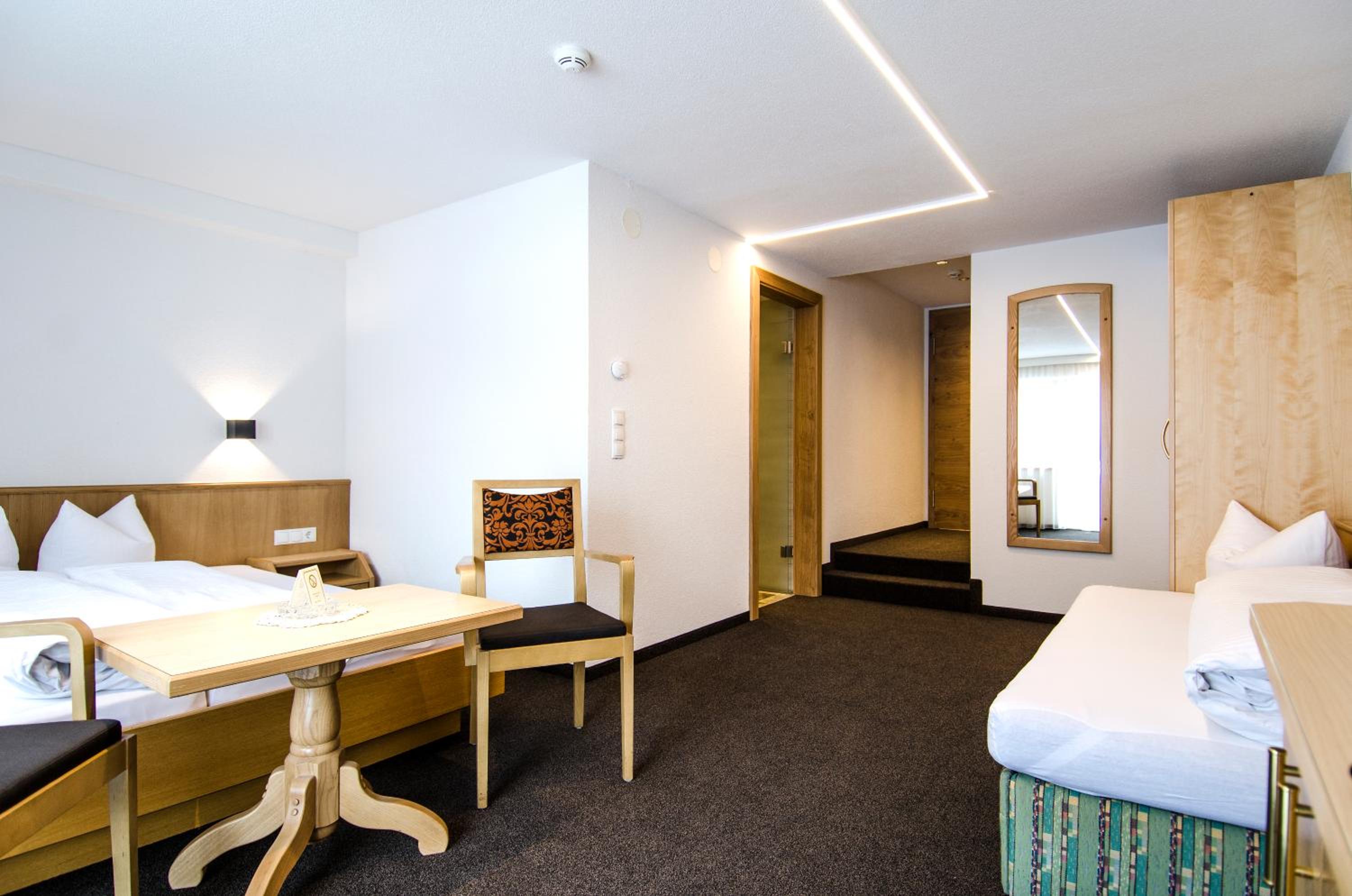 Triple Room with Terrace photo 3