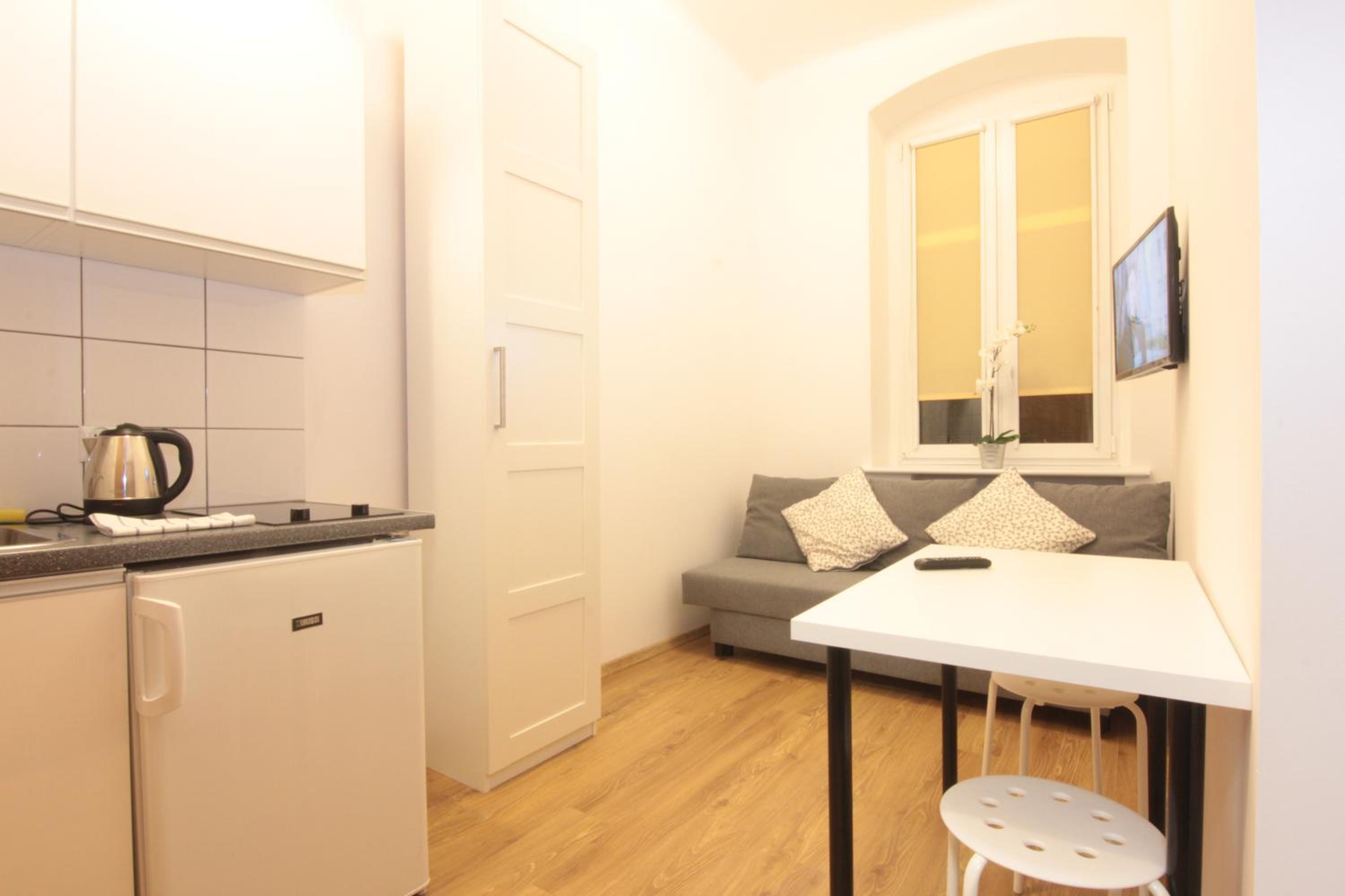 Economy Small Single Room with Kitchenette photo 2