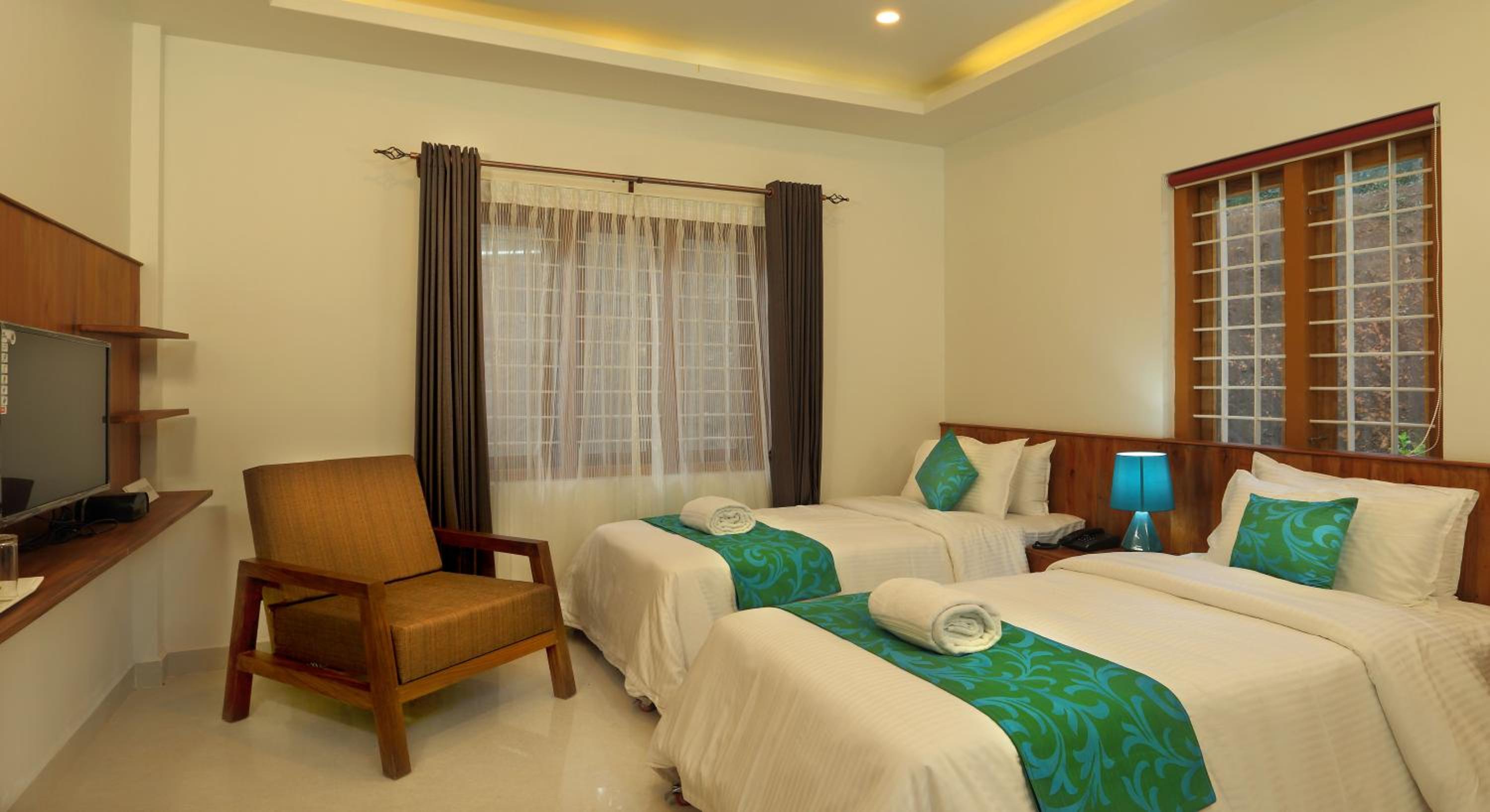 Deluxe Twin Room Non AC photo 1
