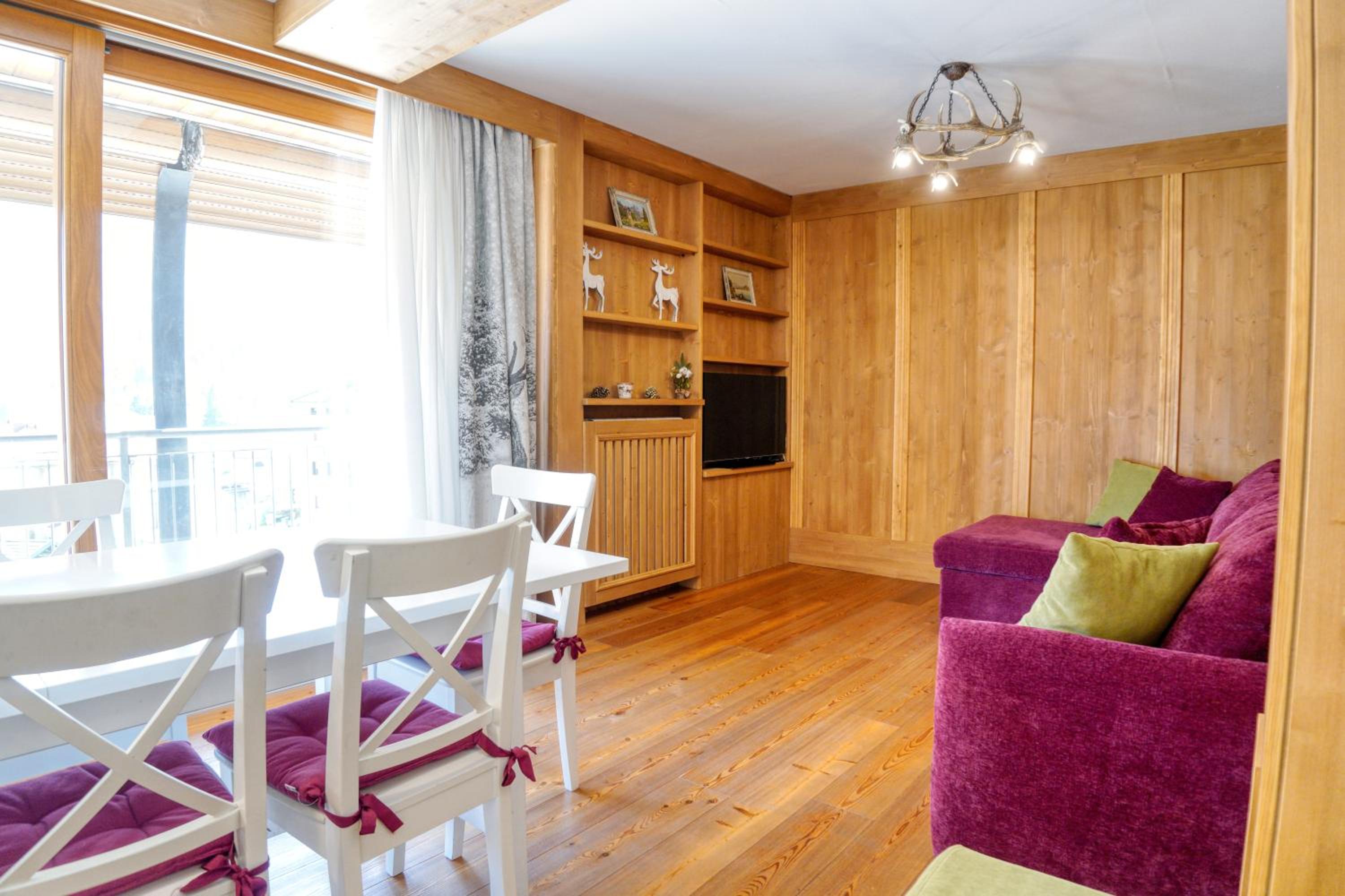 Family Two-Bedroom Apartment with View photo 1