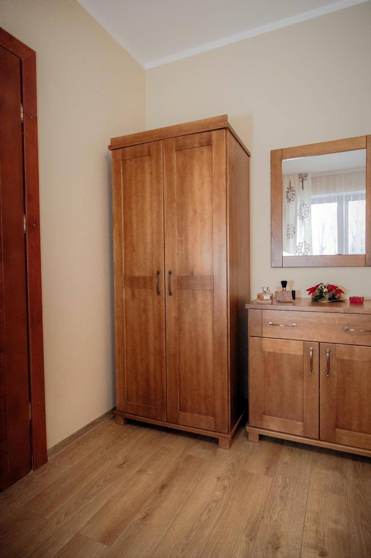 Large Double Room - Photo 19