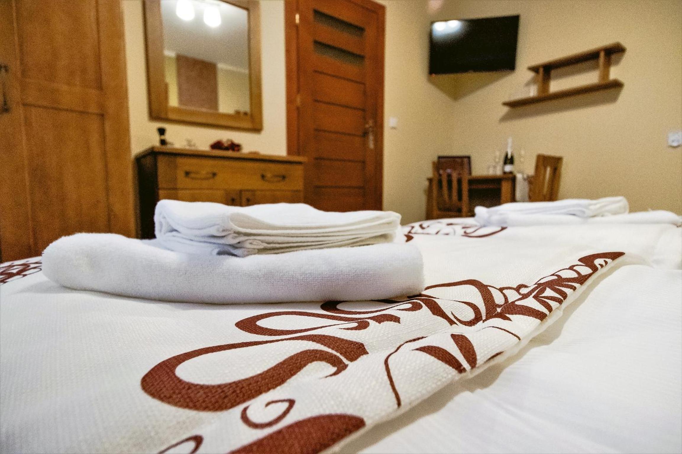 Large Double Room - Photo 32