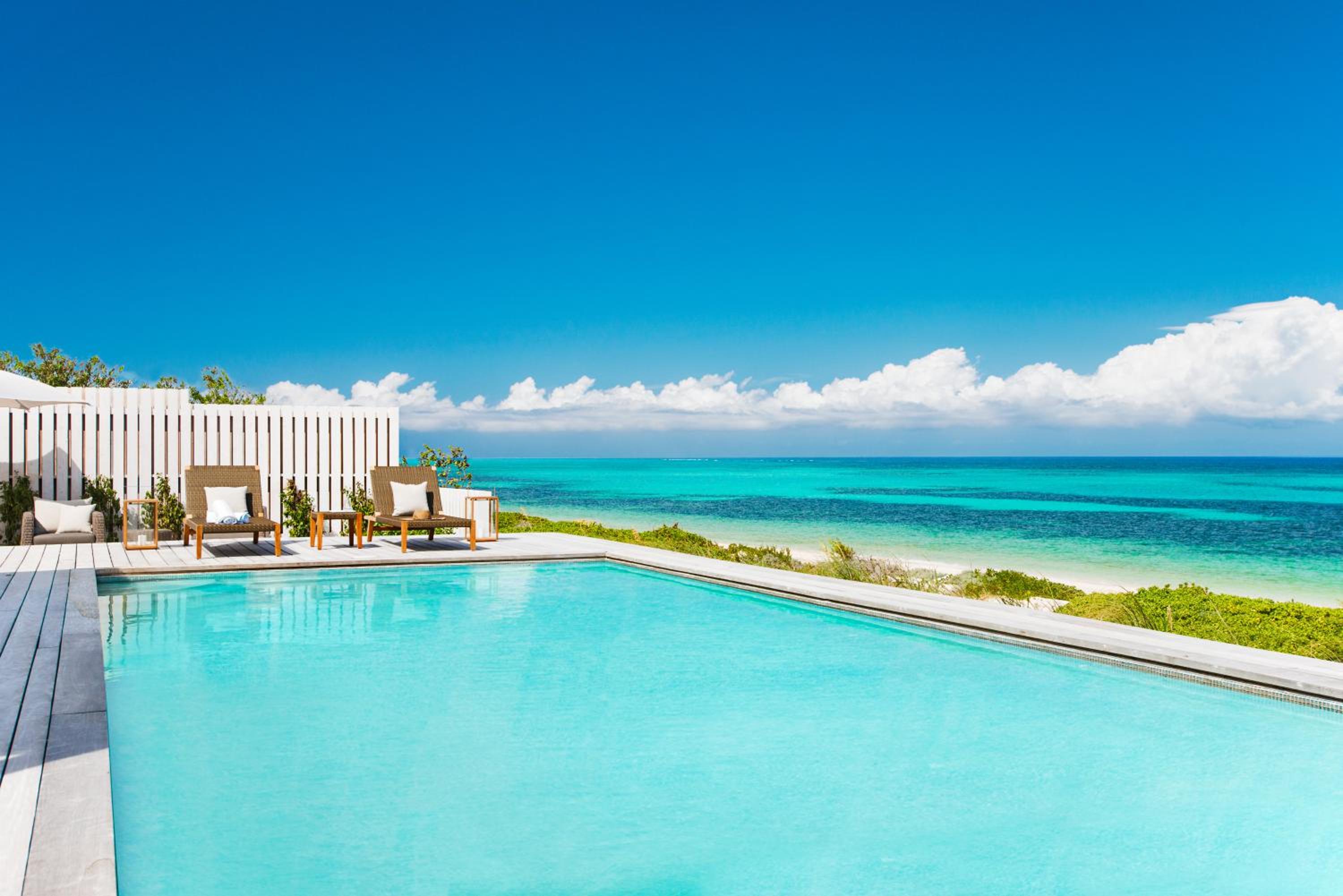 Three Bedroom Beachfront Villa photo 2