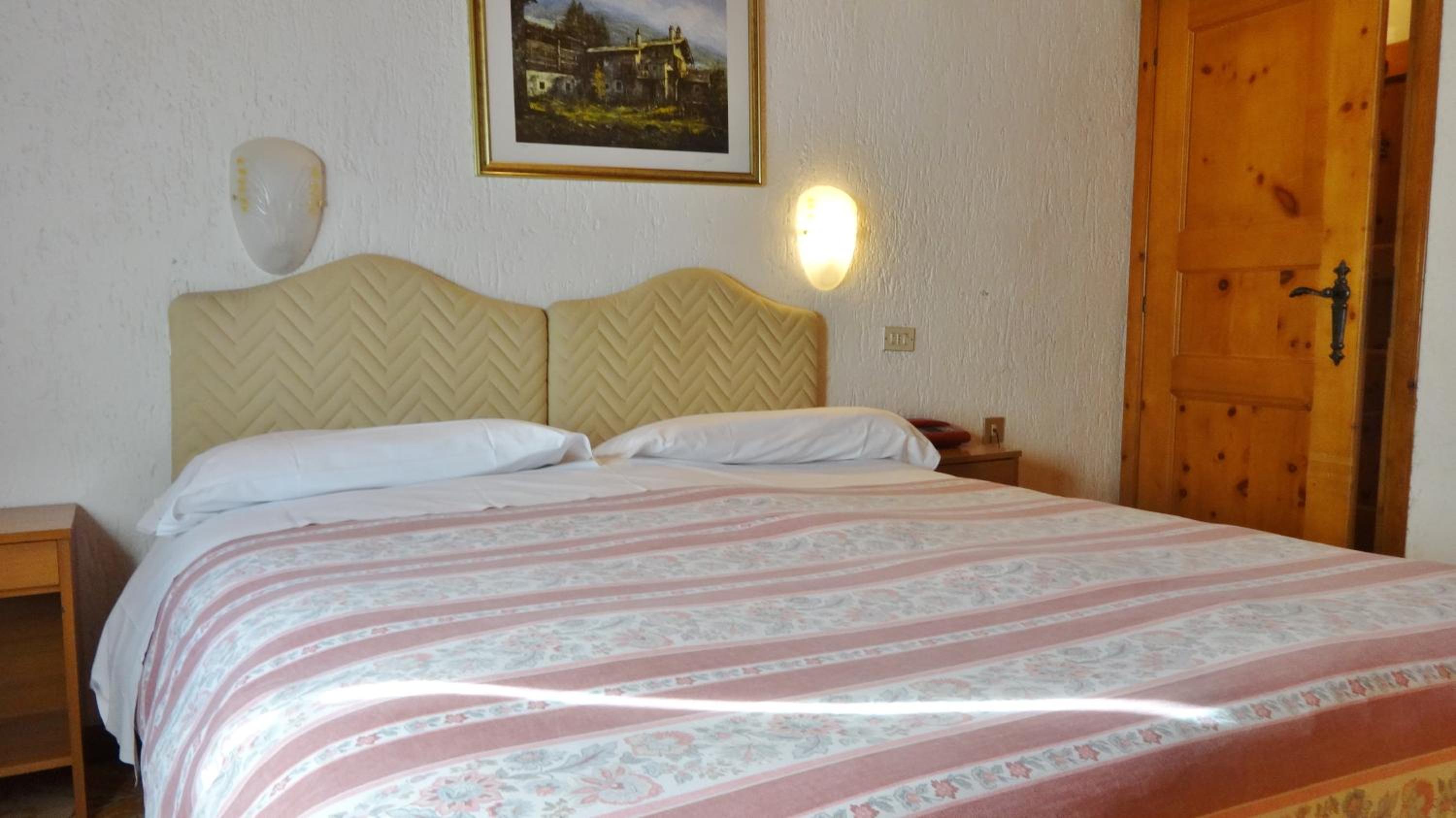 Double Room - Photo 3