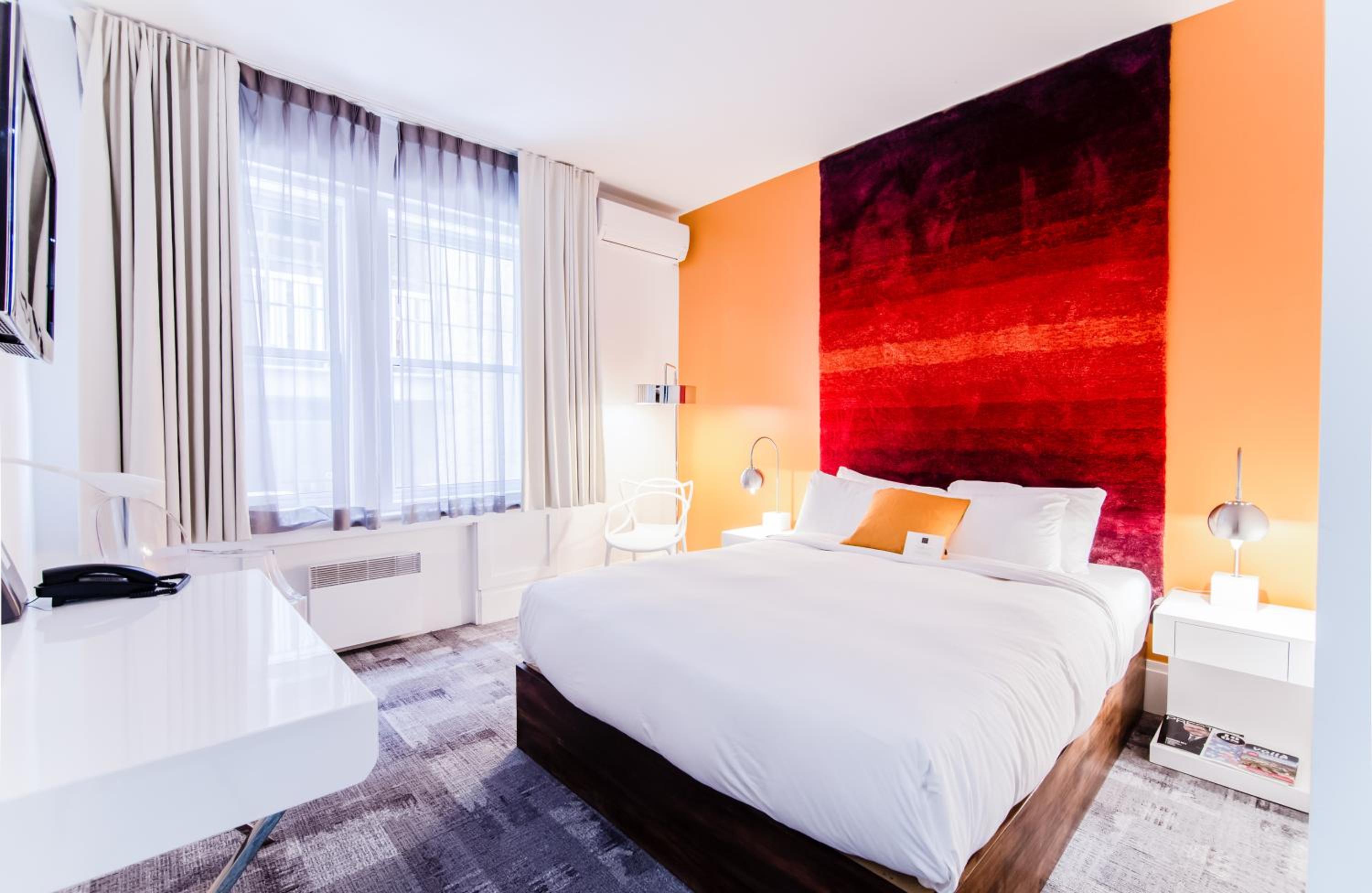 Economy Queen Room - Photo 2