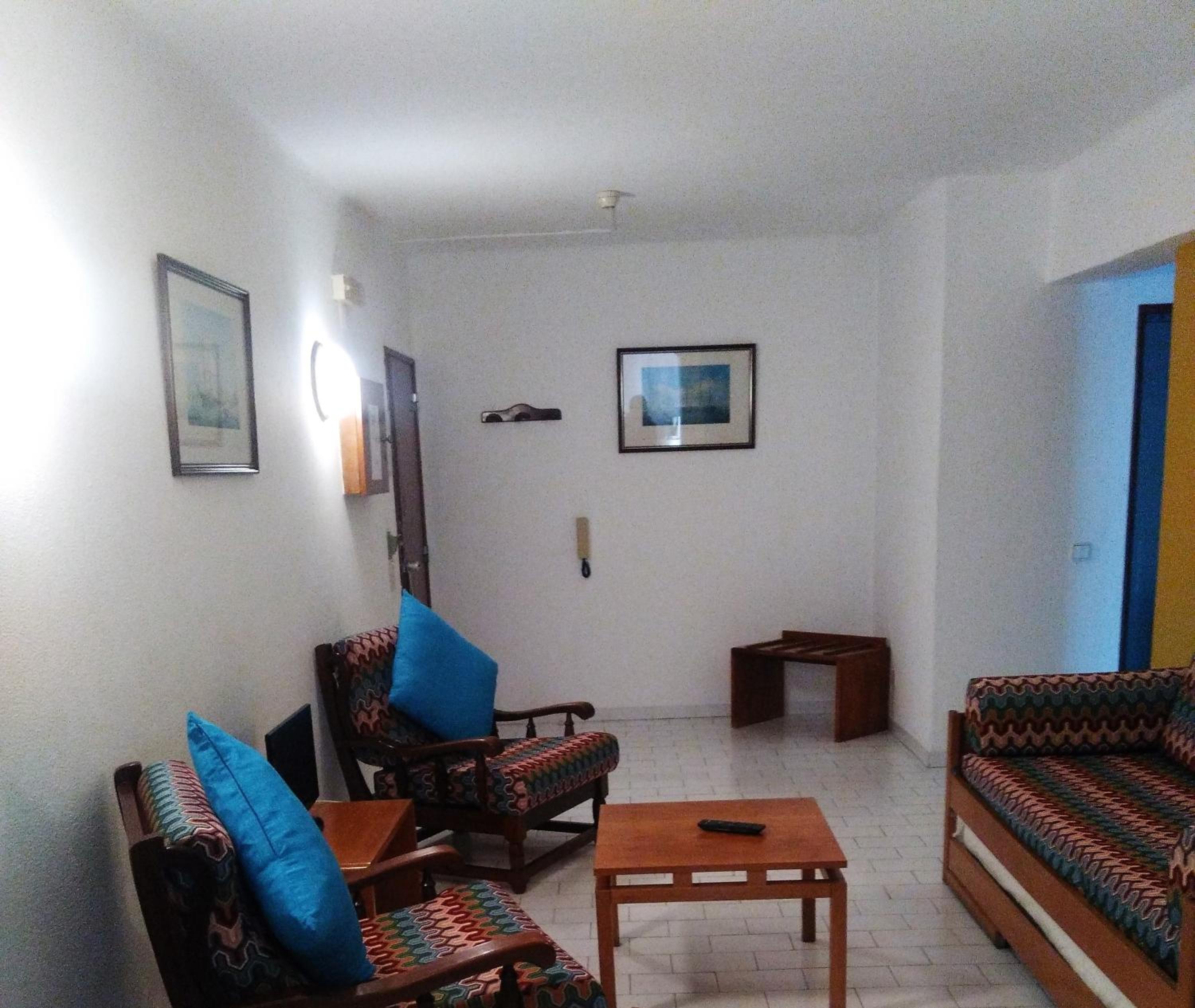 One-Bedroom Apartment (4 Adults) - Photo 4