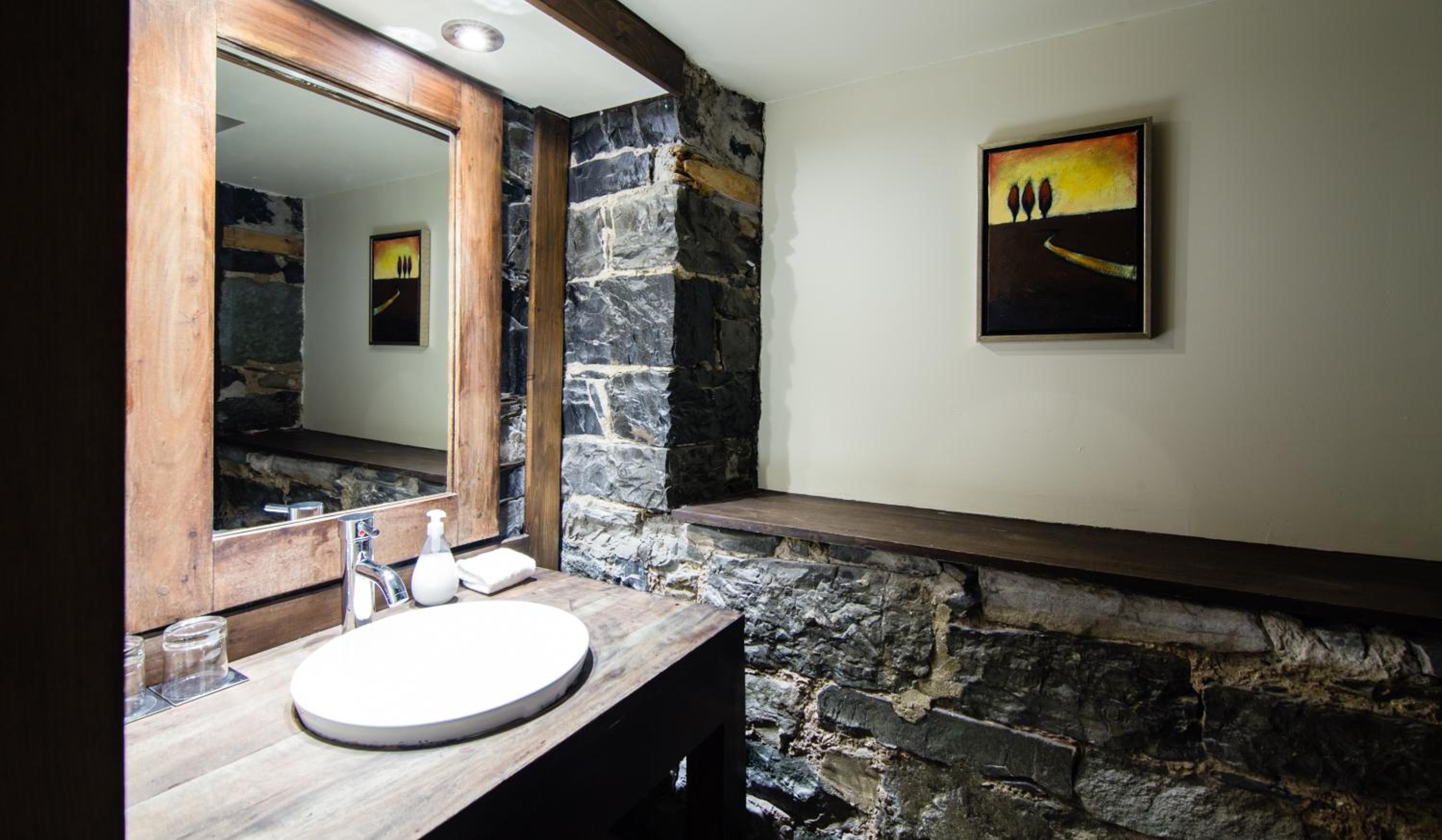Queen Room - Basement - Photo 8
