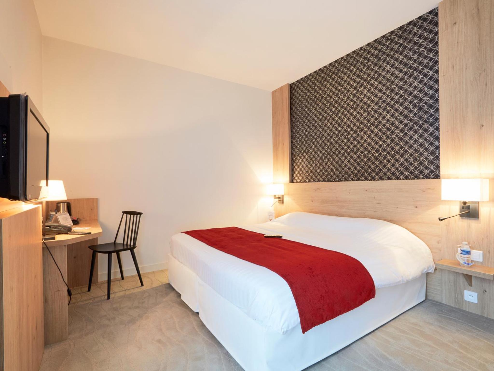 Standard Double Room - Photo 2
