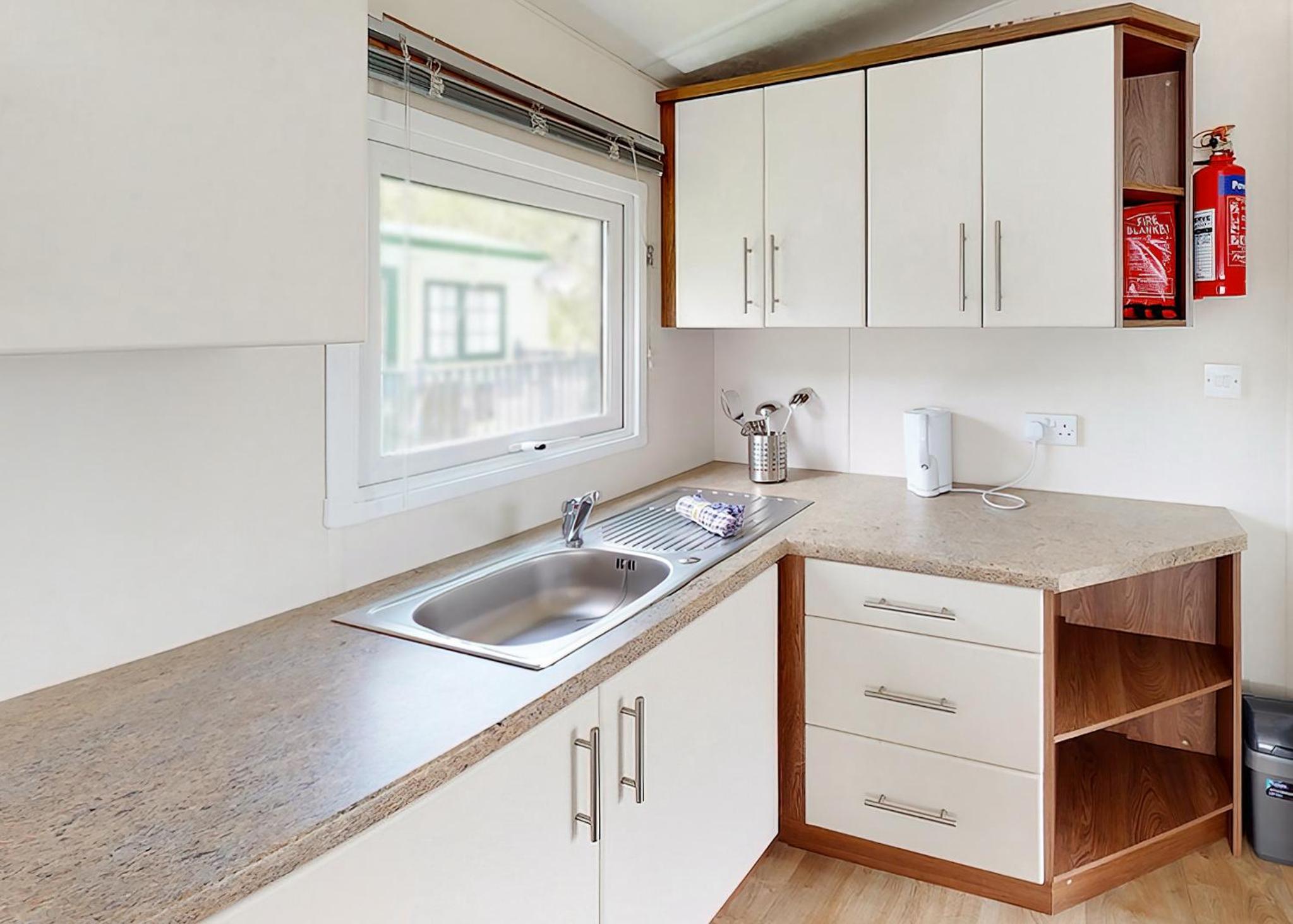 Mobile Home photo 2