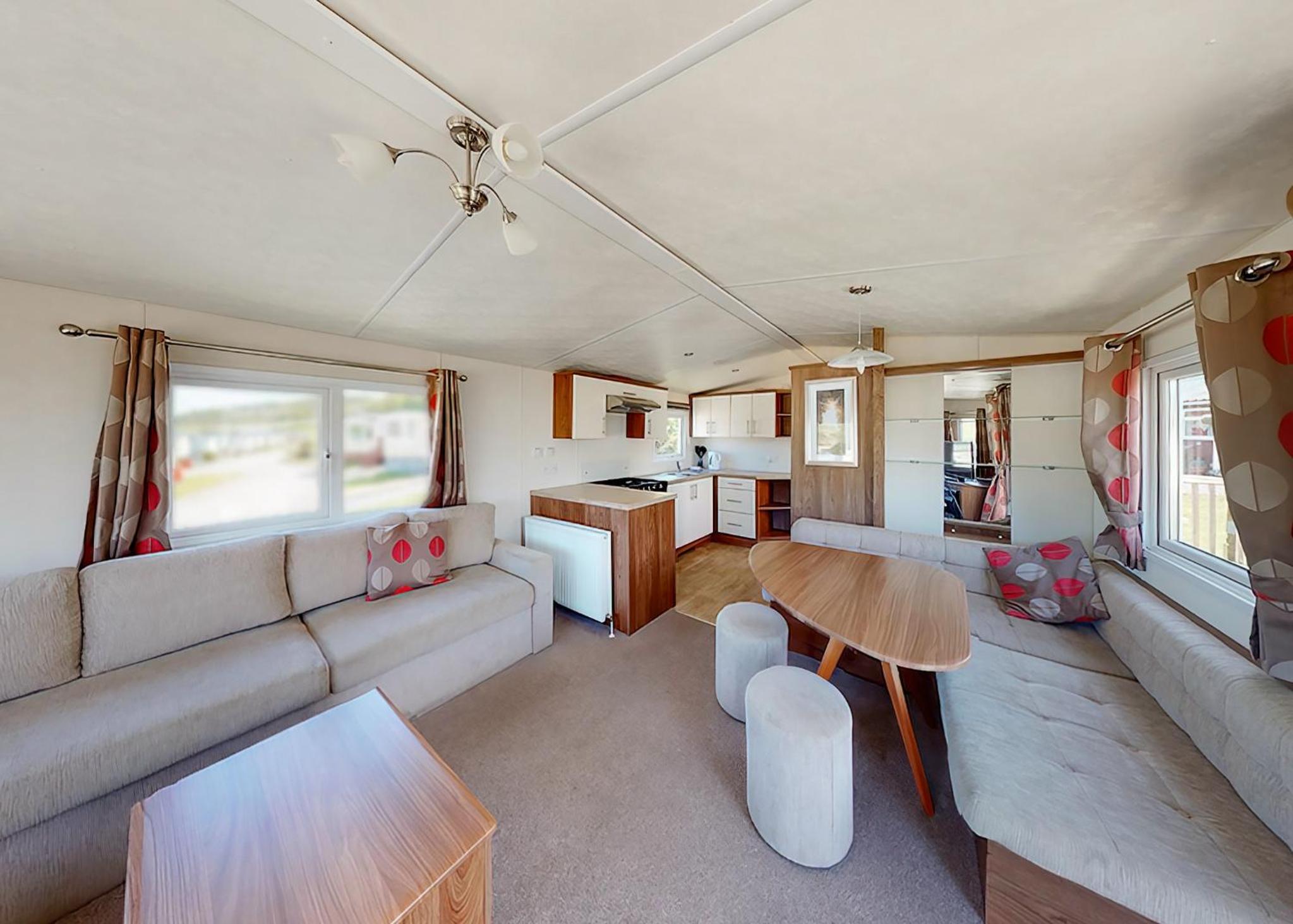 Mobile Home photo 3