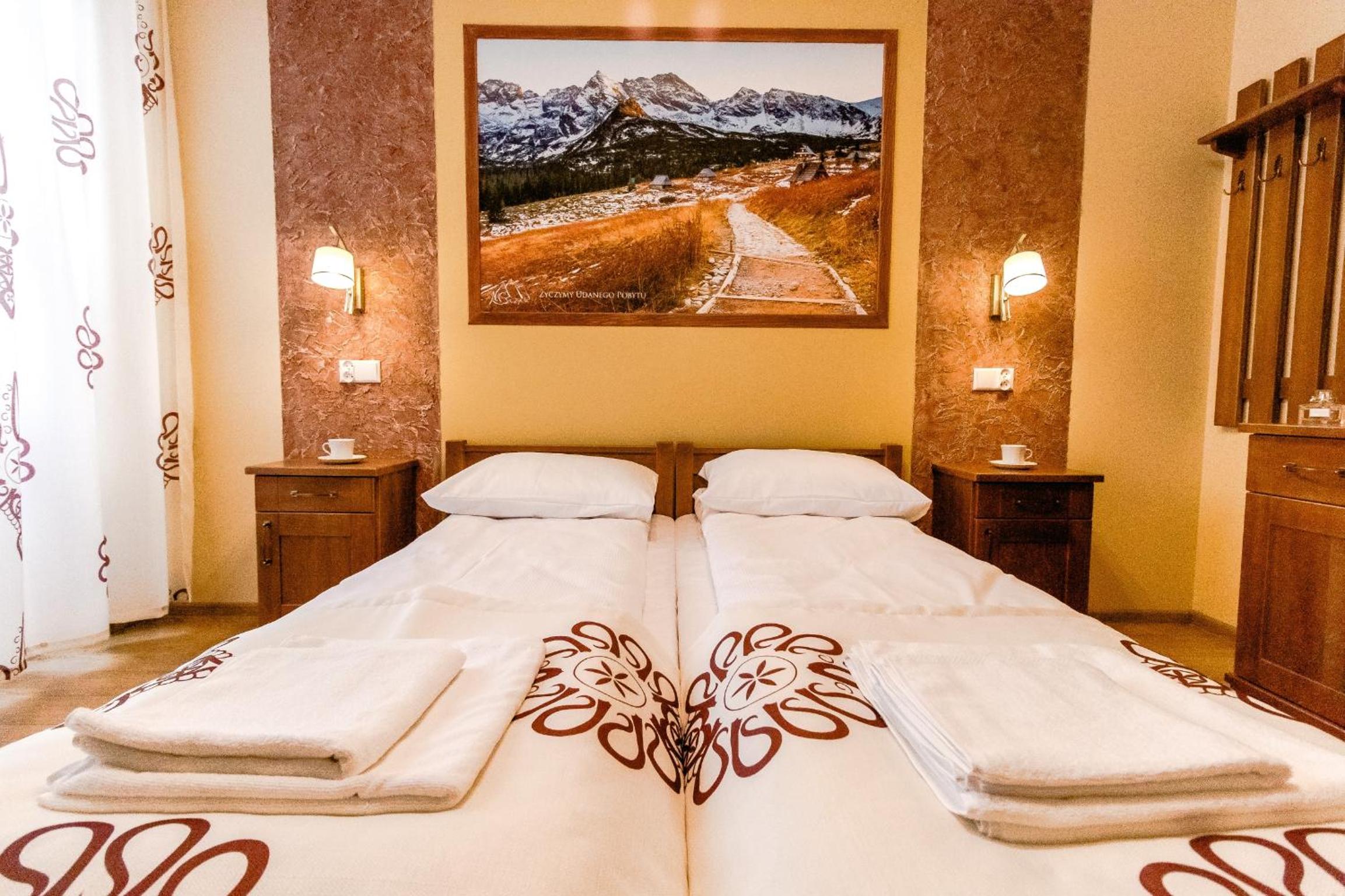Large Double Room - Photo 3