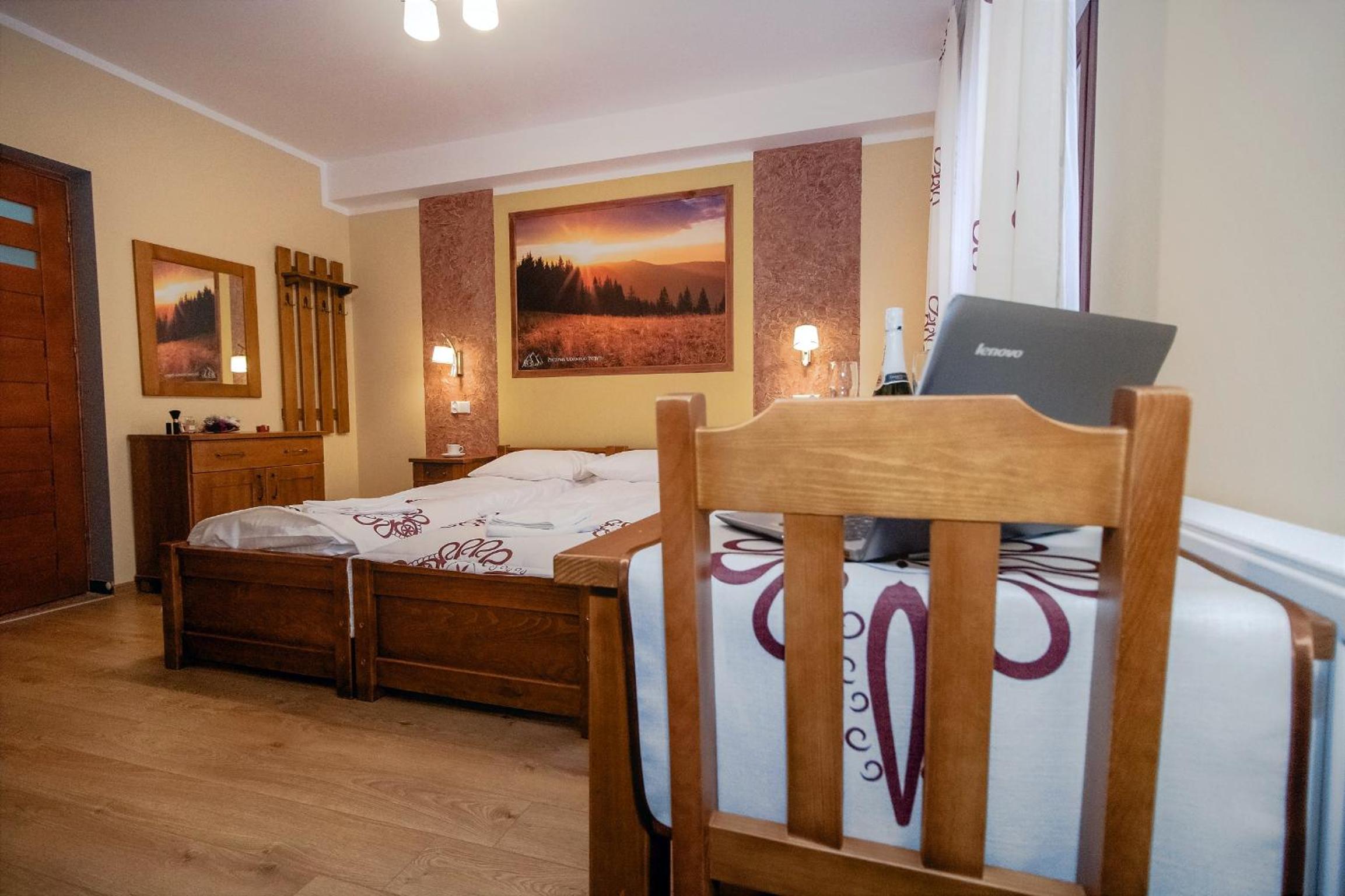 Large Double Room - Photo 37