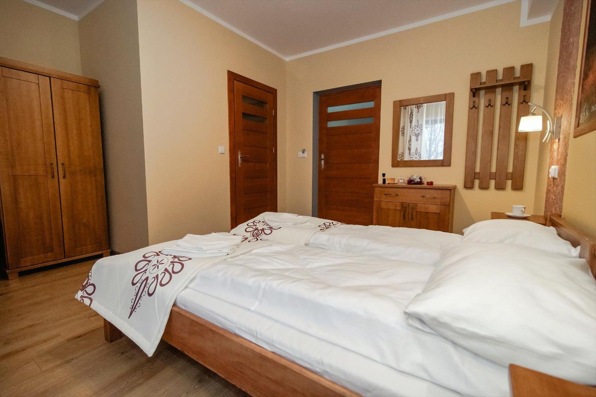 Large Double Room - Photo 26