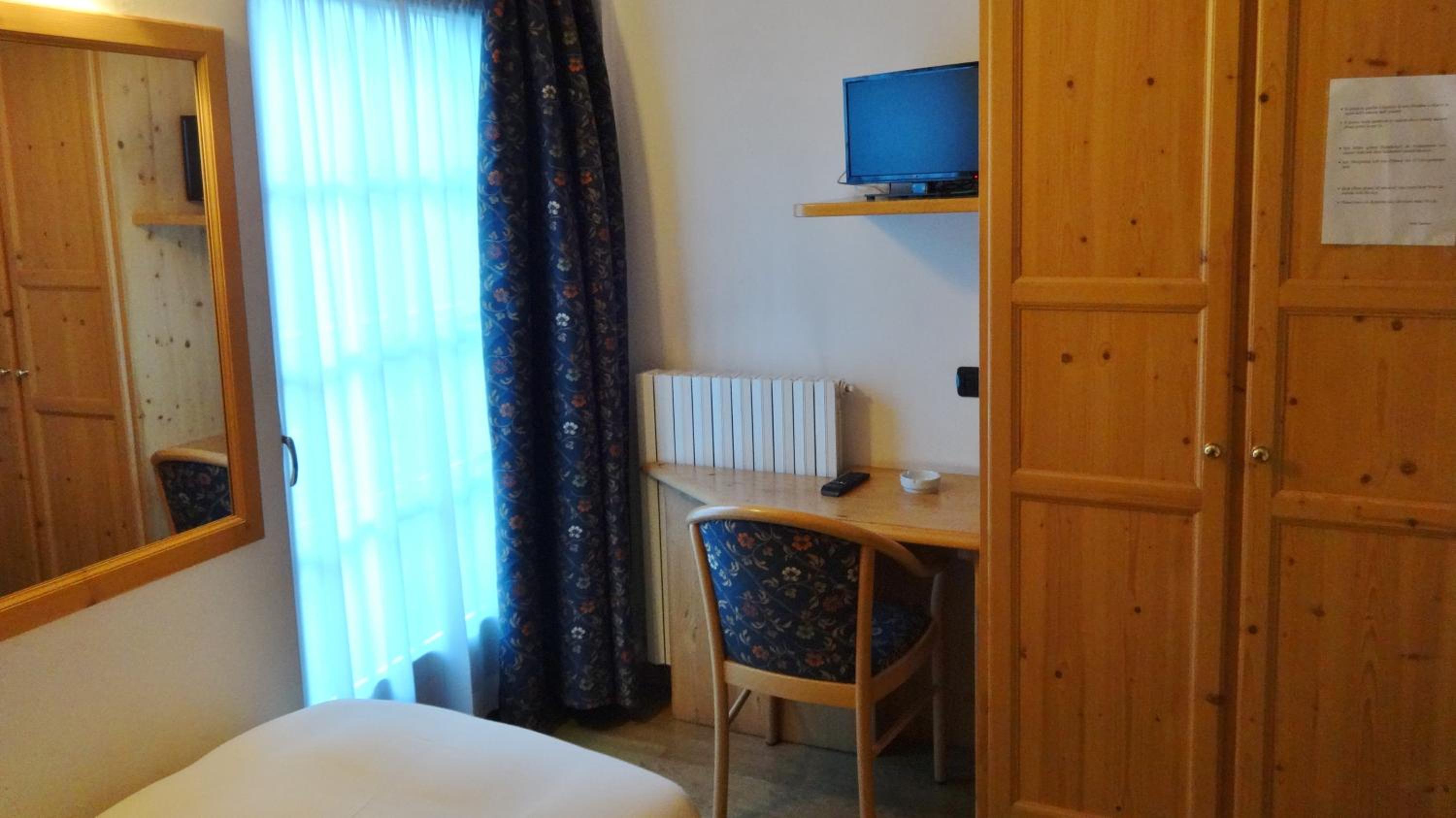 Single Room photo 2