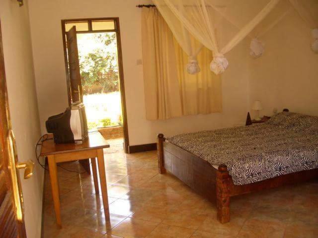 Double Room with Air-Conditioning