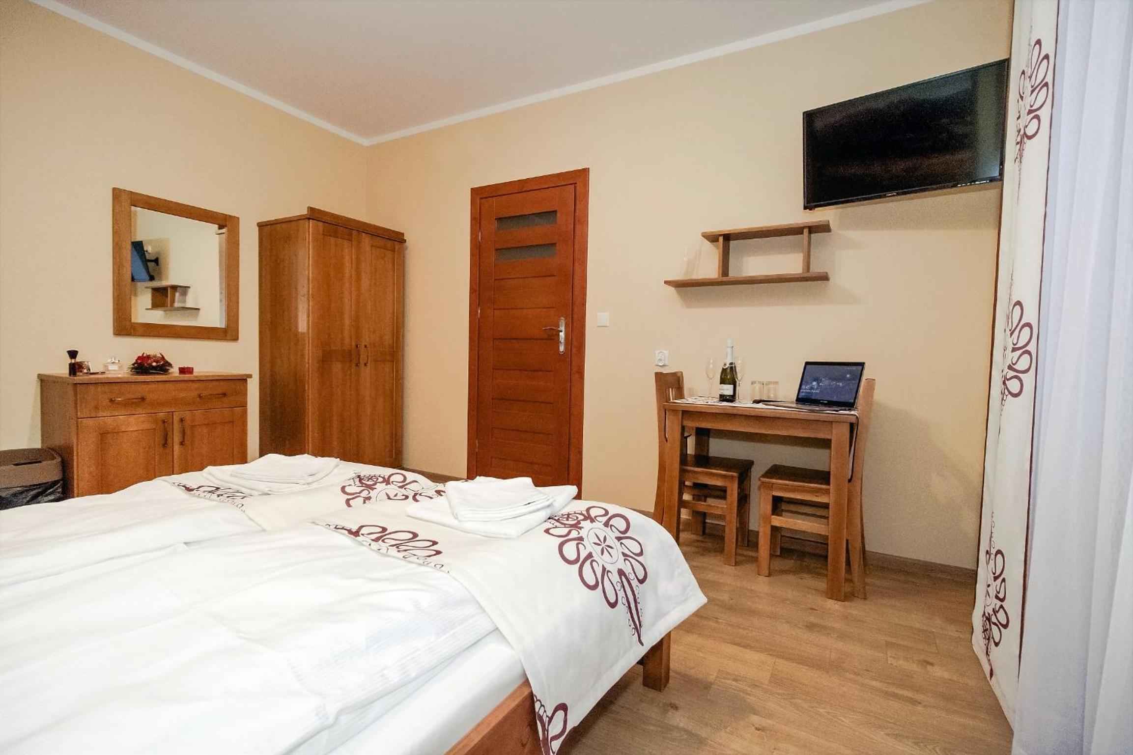 Double Room - Photo 29