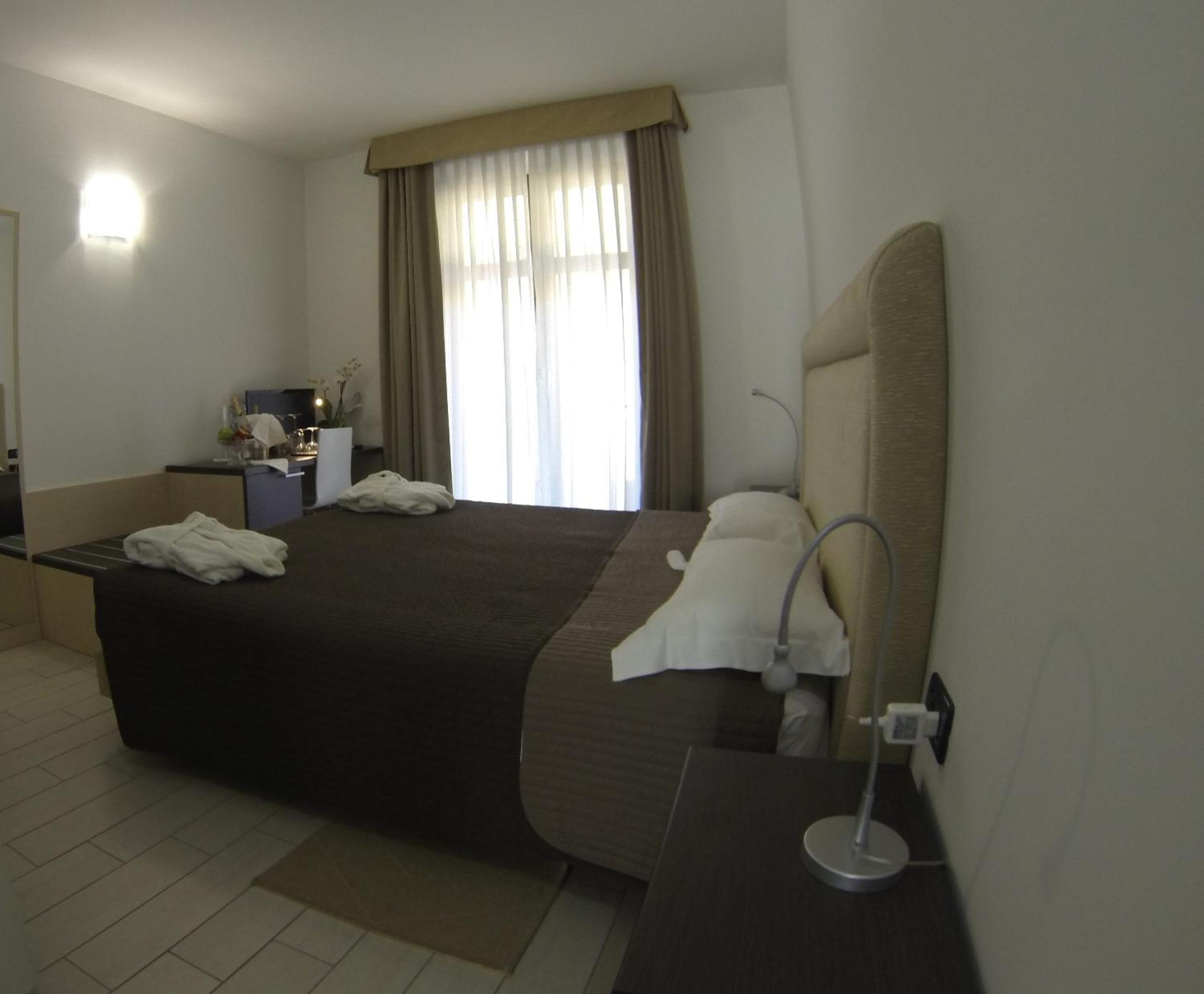 Standard King Room
