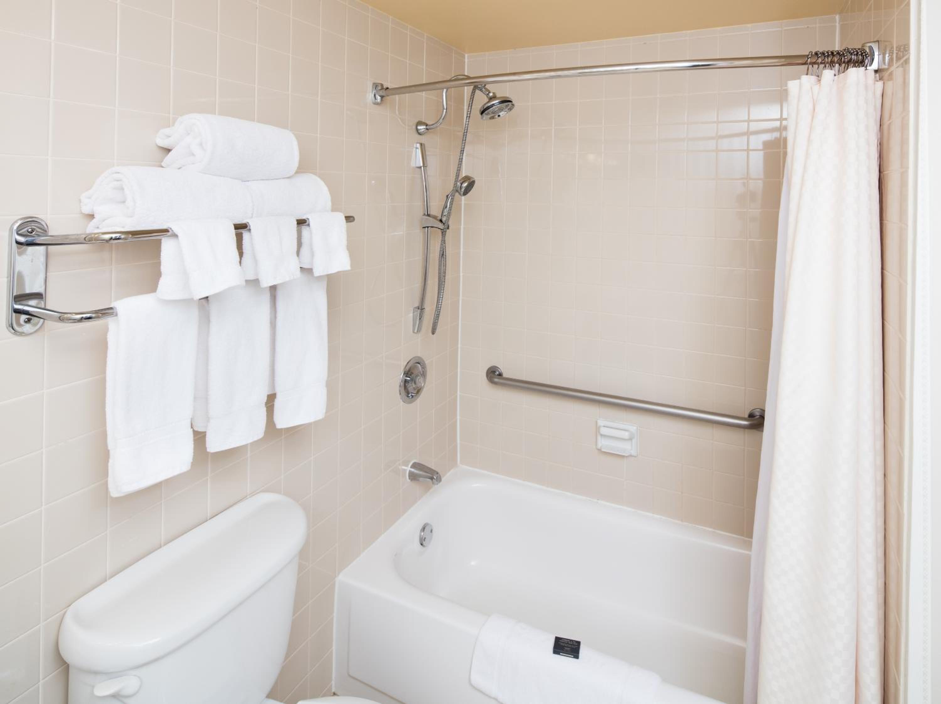 Double Room with Two Double Beds - Photo 3