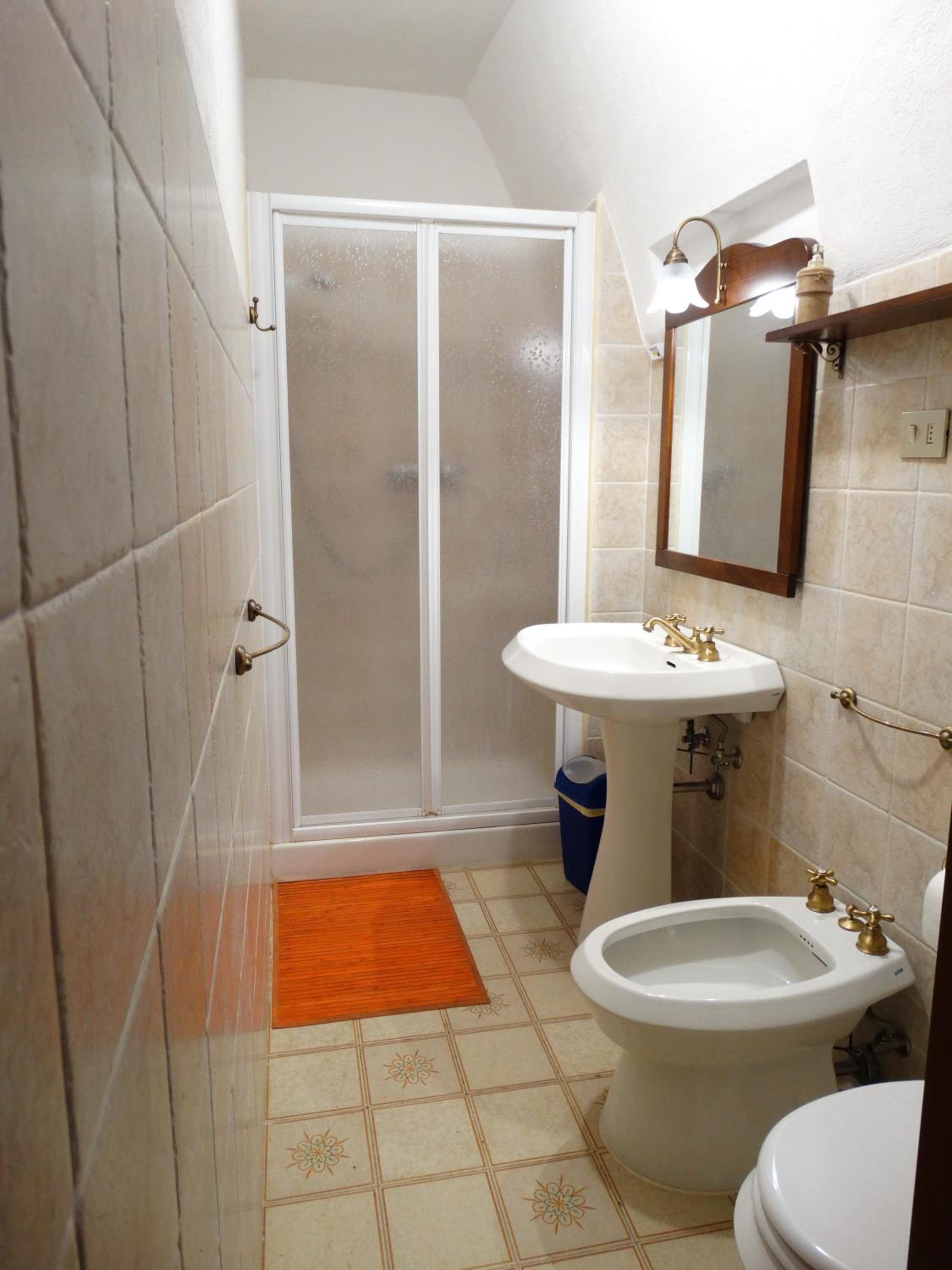 Double Room with Private Bathroom - Photo 3