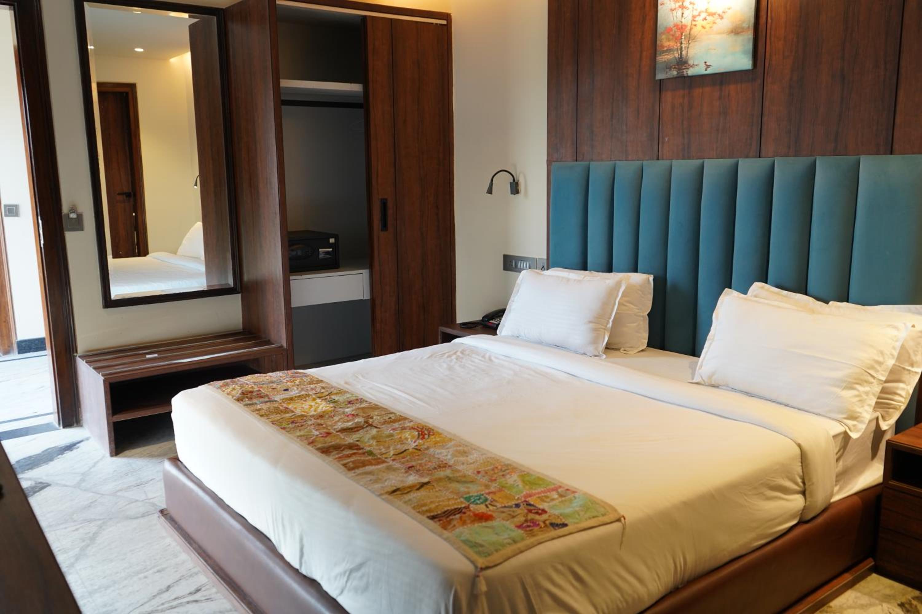 Superior Queen Room - Photo 7