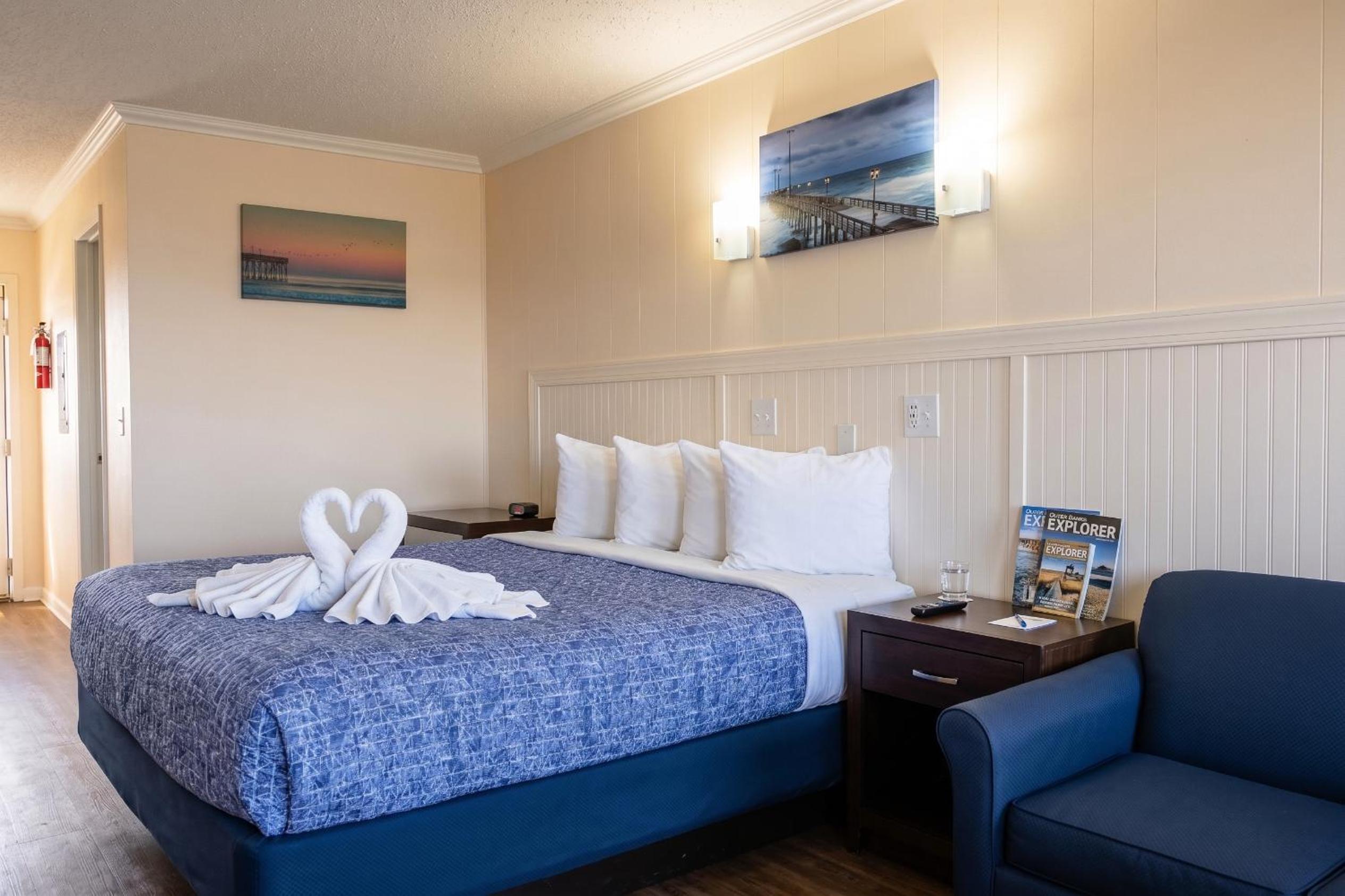 King bed room with Pullout sofa and kitchenet Ocean Front - Third Floor - Photo 5