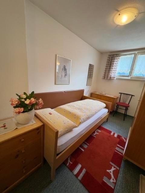 Single Room with Shared Bathroom photo 2
